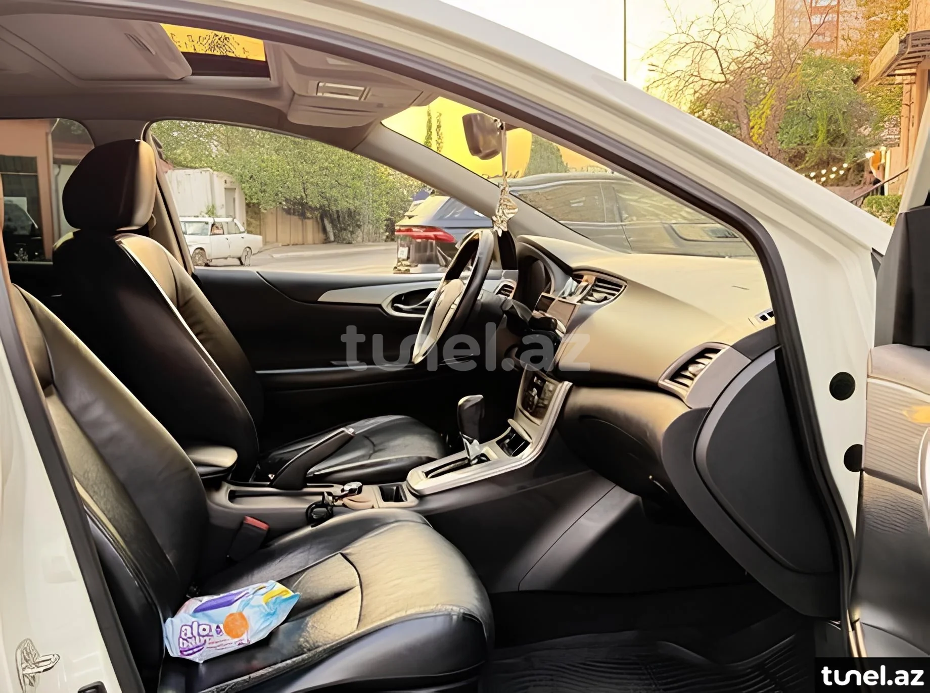 Nissan Tiida 2013