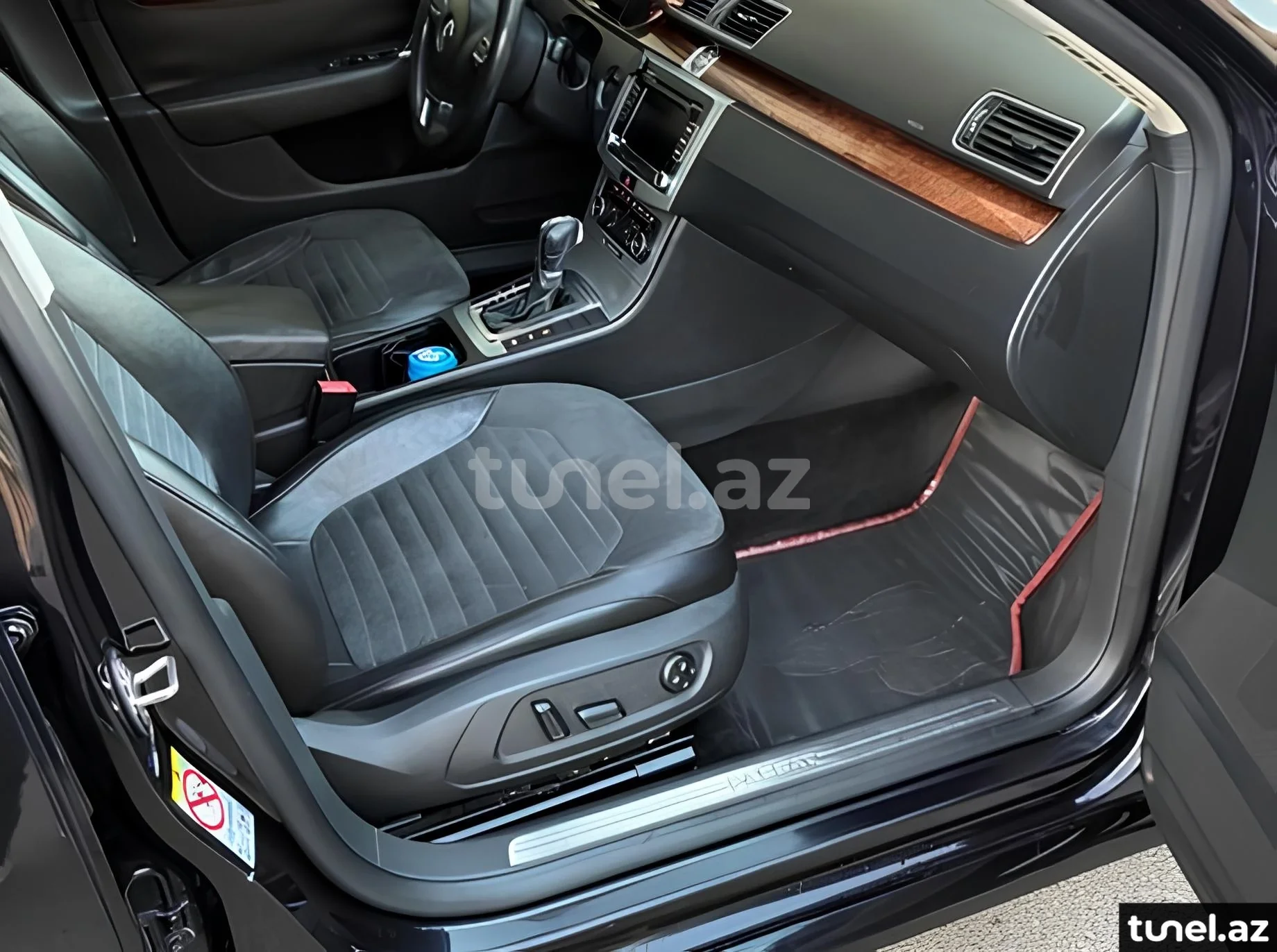 Volkswagen Passat 2011