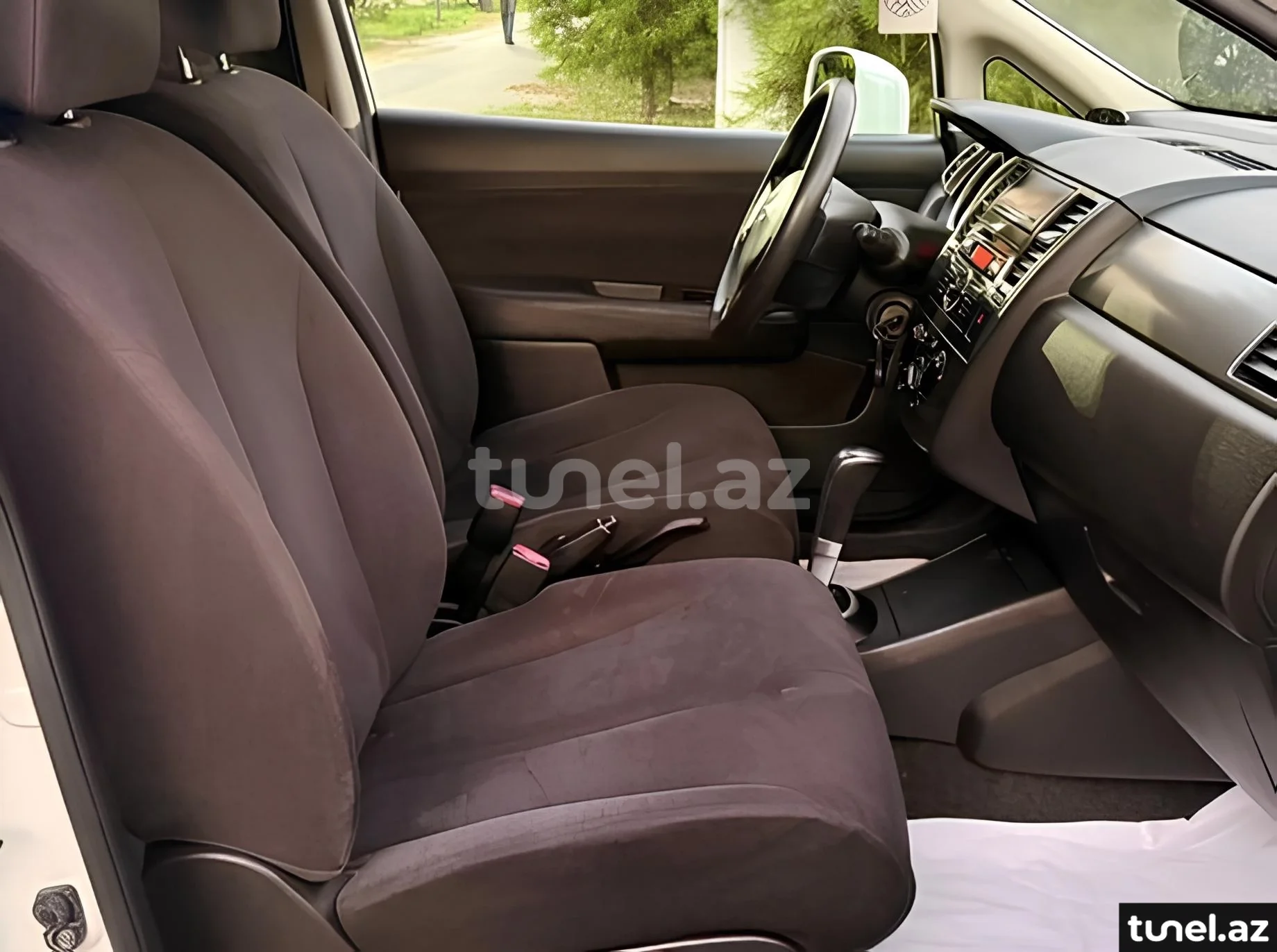 Nissan Tiida 2008