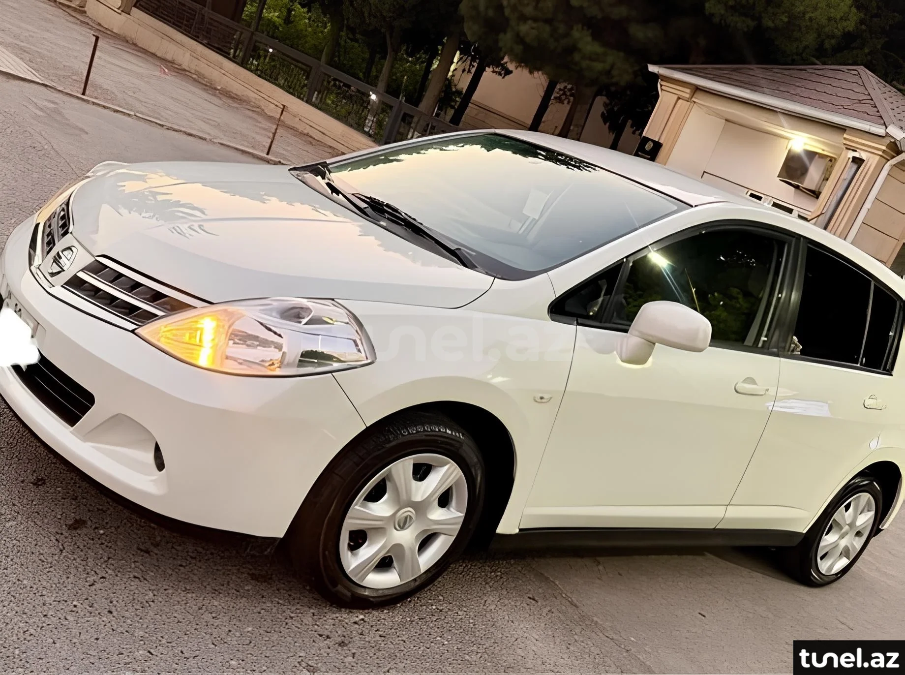 Nissan Tiida 2008