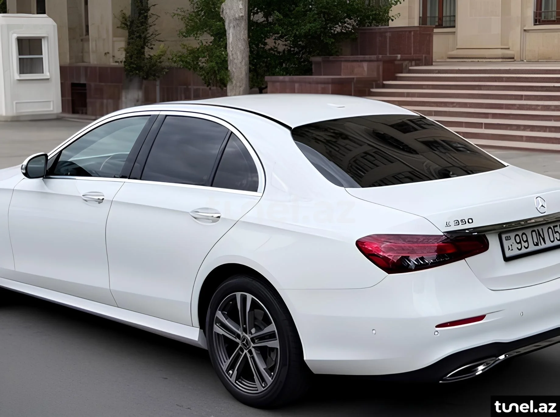 Mercedes E 350 4MATIC 2021