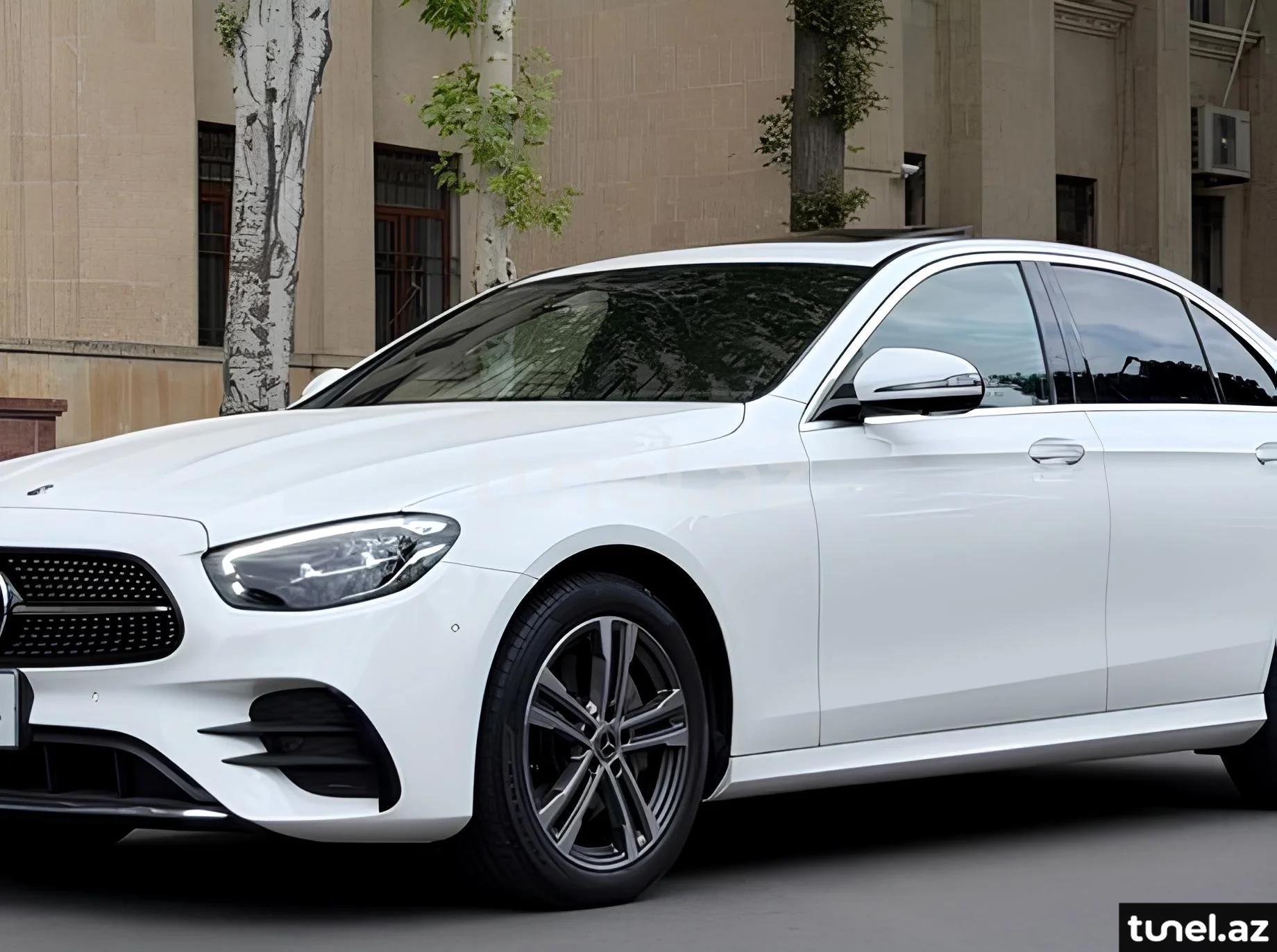 Mercedes E 350 4MATIC 2021