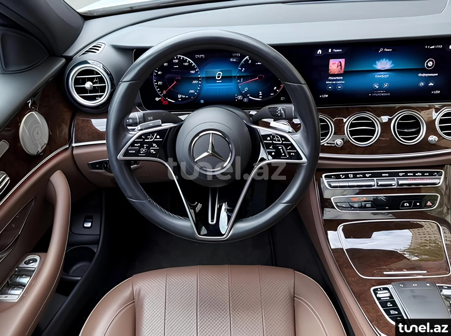 Mercedes E 350 4MATIC 2021
