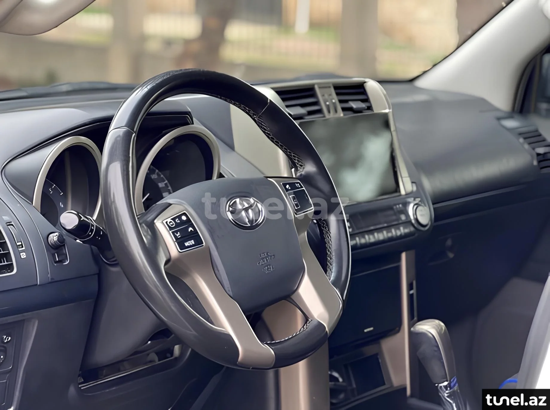 Toyota Land Cruiser Prado 2012