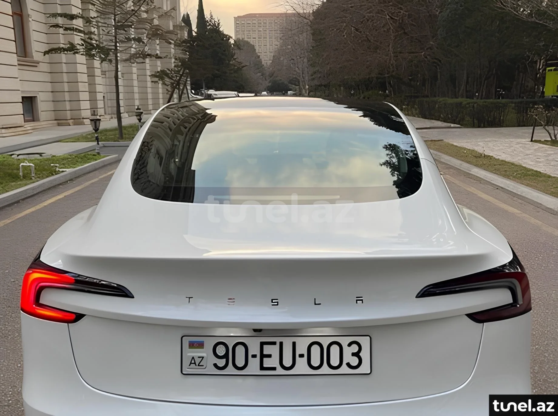 Tesla Model 3 2024