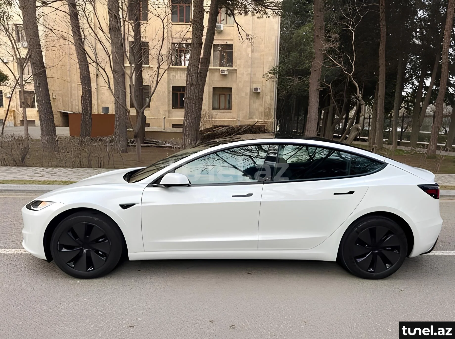 Tesla Model 3 2024