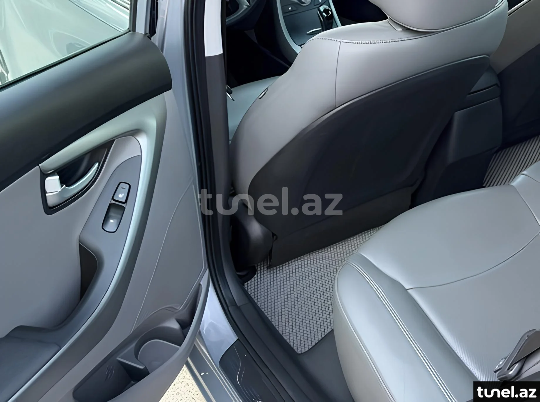 Hyundai Elantra 2015