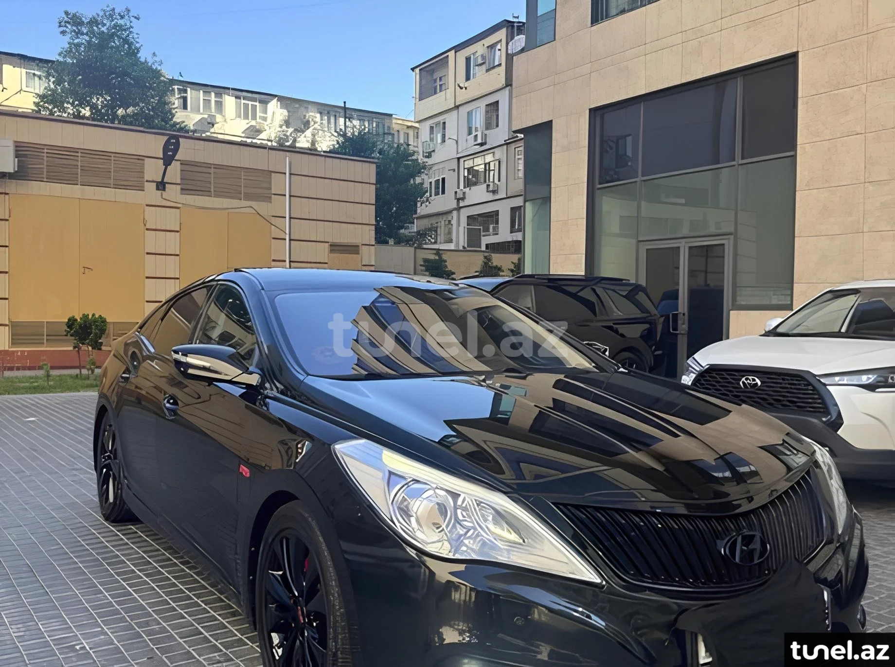 Hyundai Azera 2011