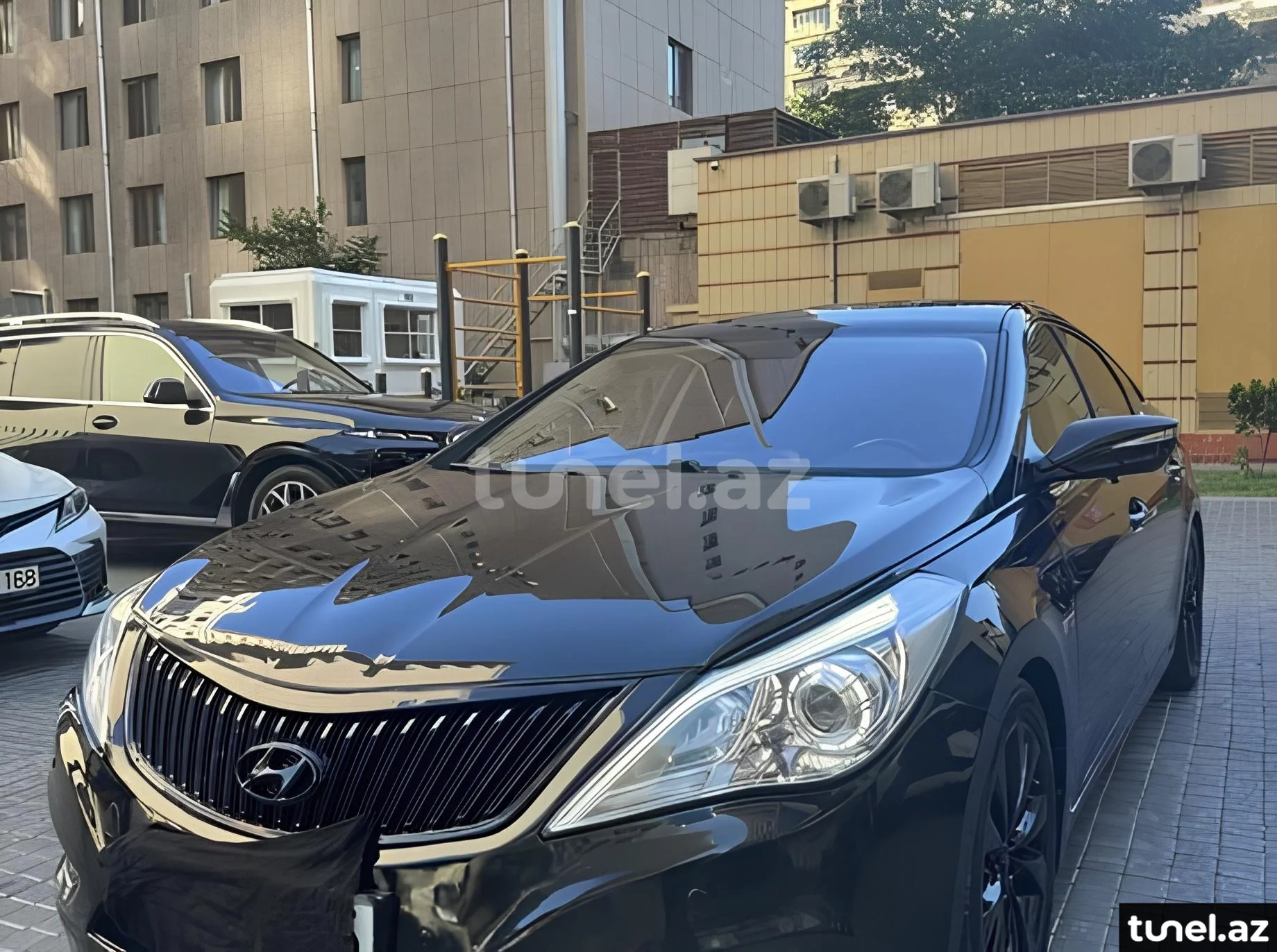 Hyundai Azera 2011