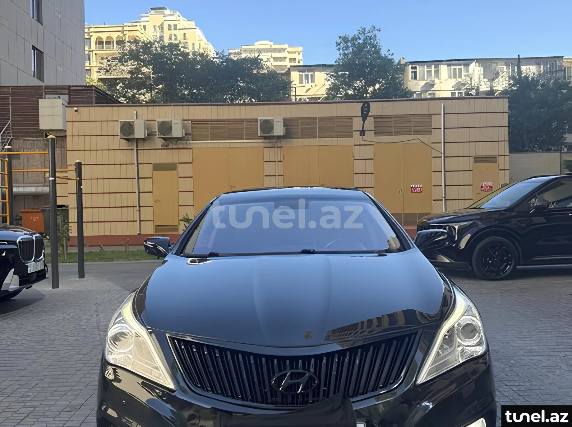 Hyundai Azera 2011