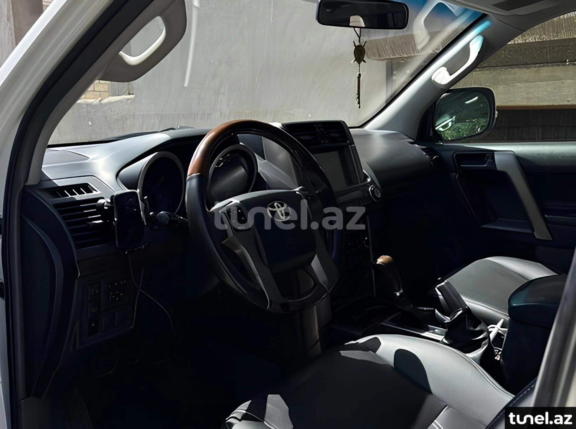 Toyota Land Cruiser Prado 2012