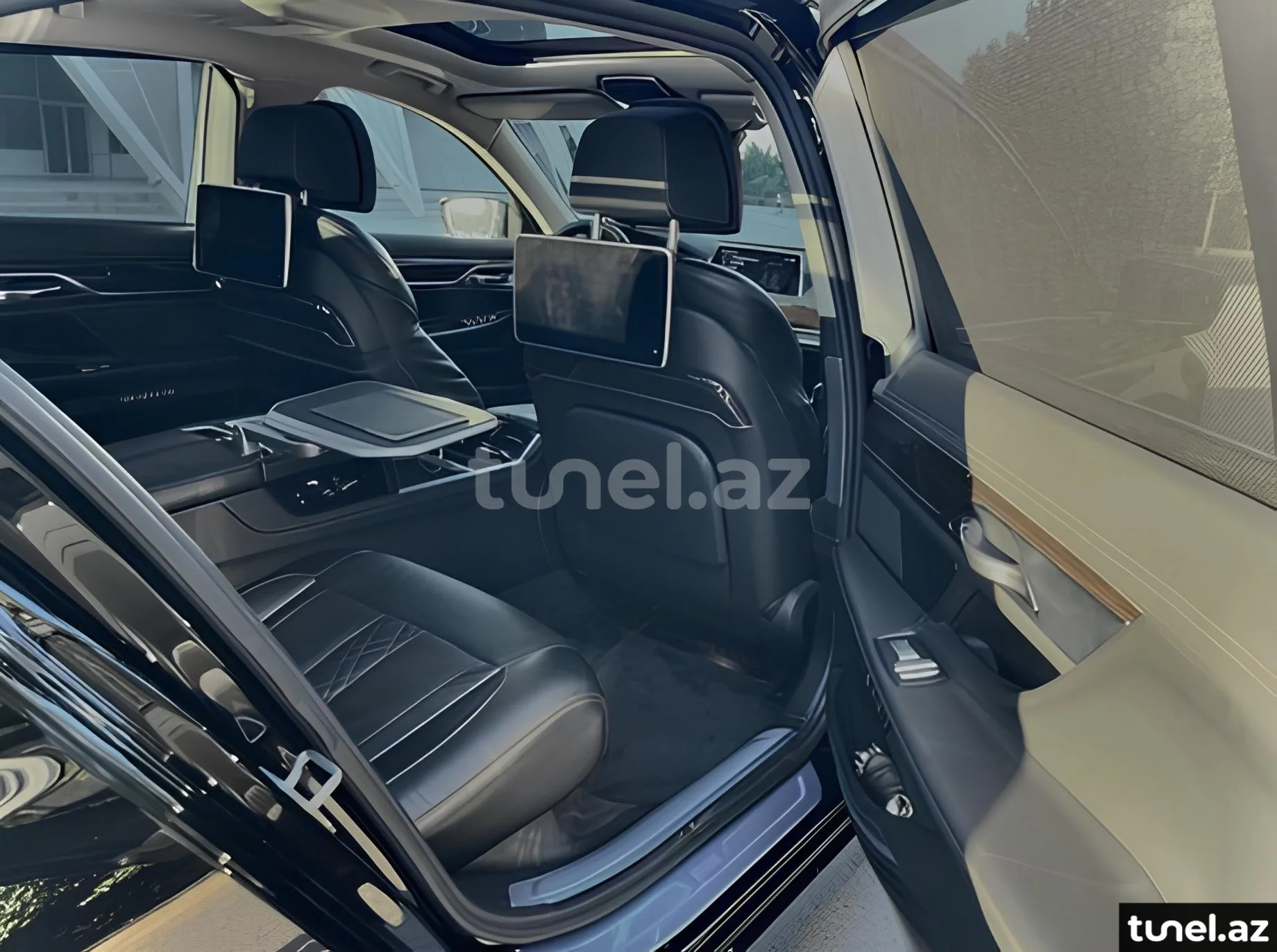 BMW 740 2016