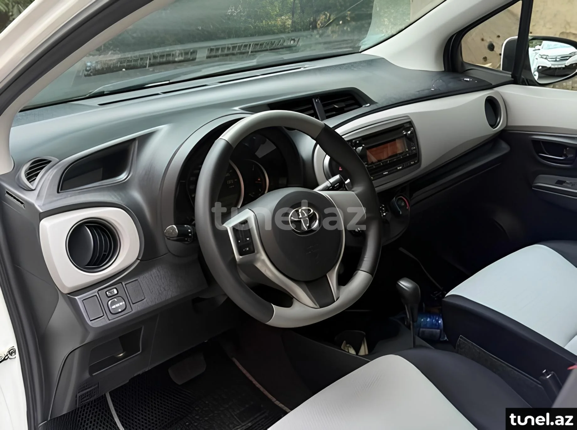 Toyota Yaris 2011