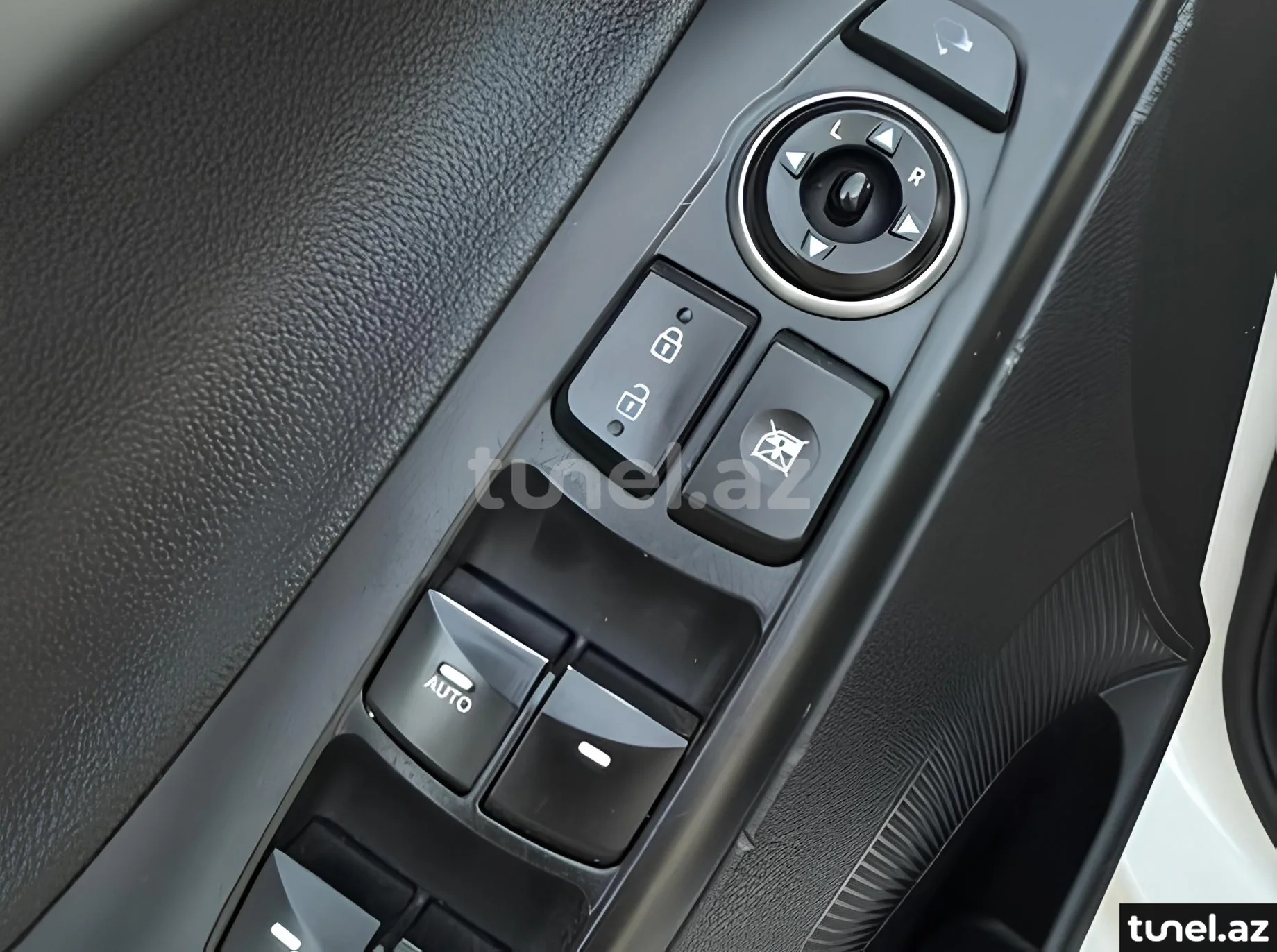Hyundai Avante 2013