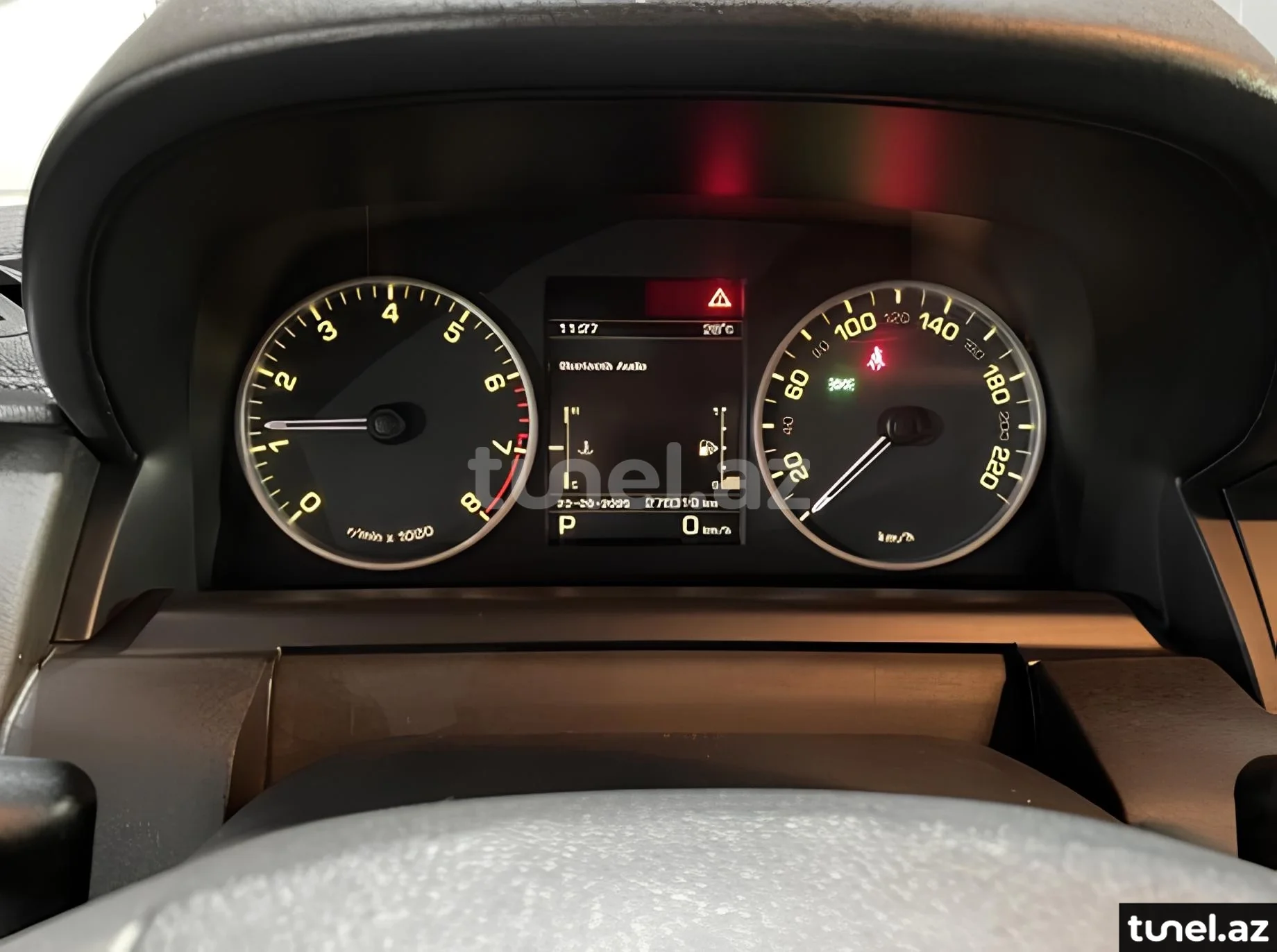 Land Rover Discovery 2012