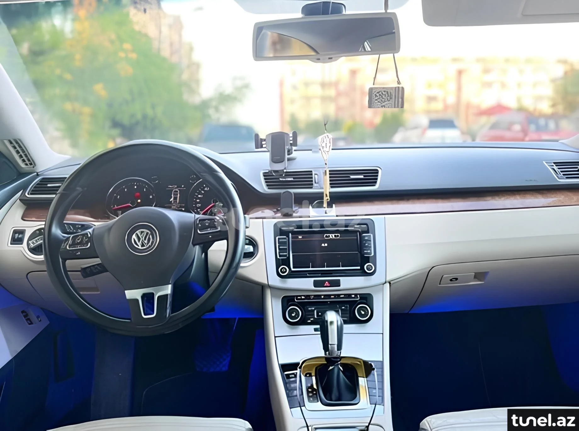 Volkswagen Passat CC 2011