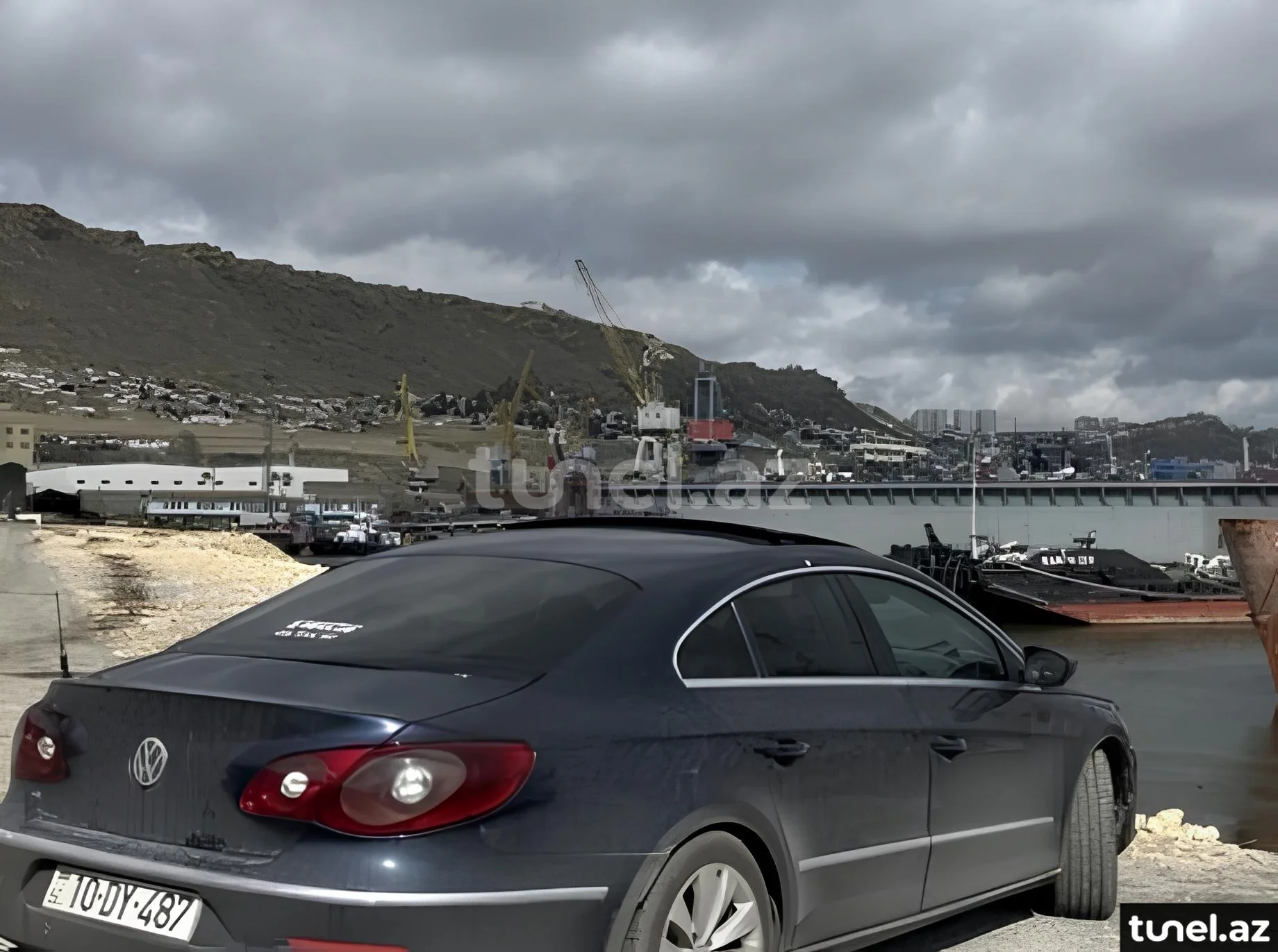 Volkswagen Passat CC 2011