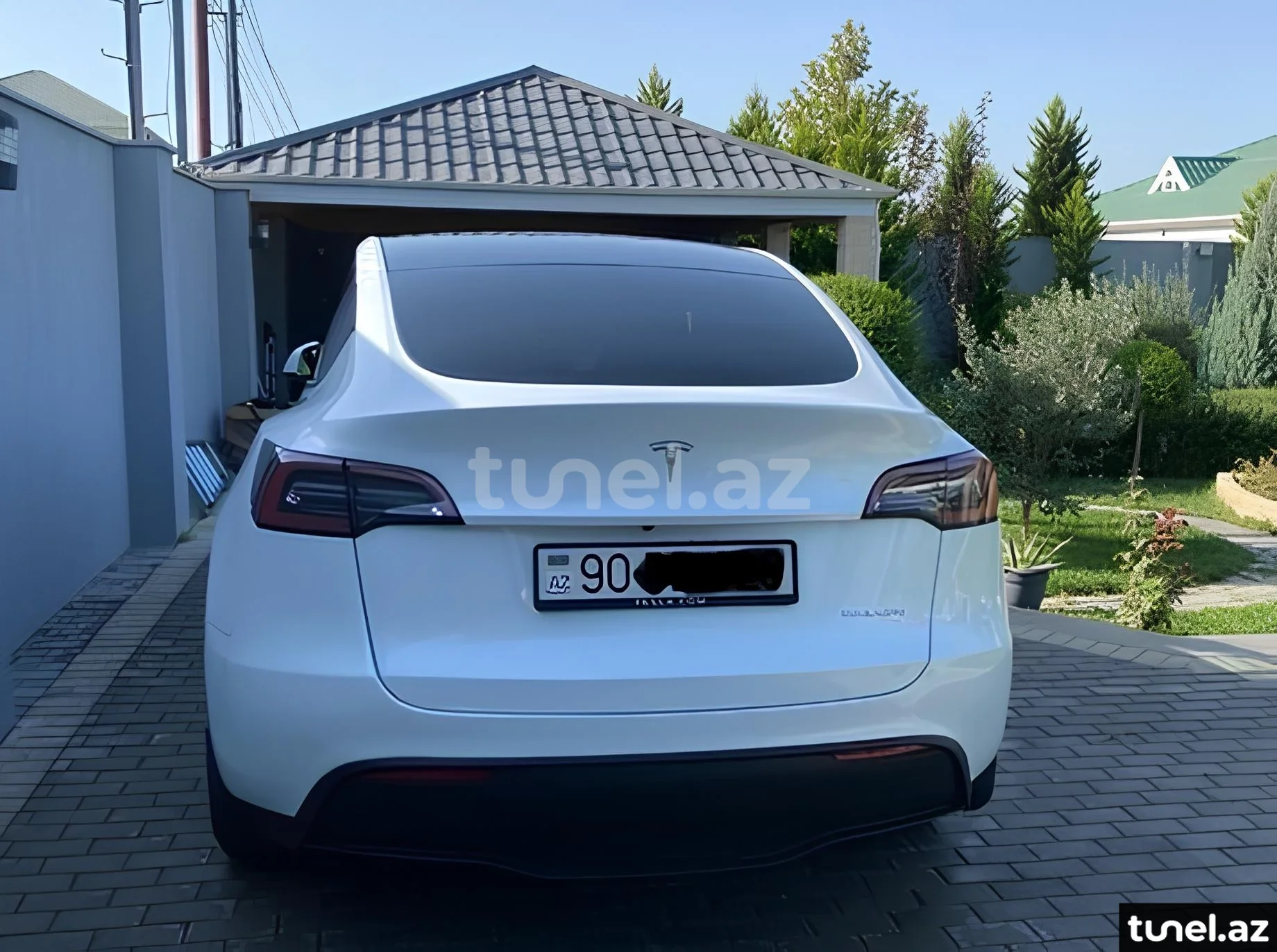 Tesla Model Y 2023
