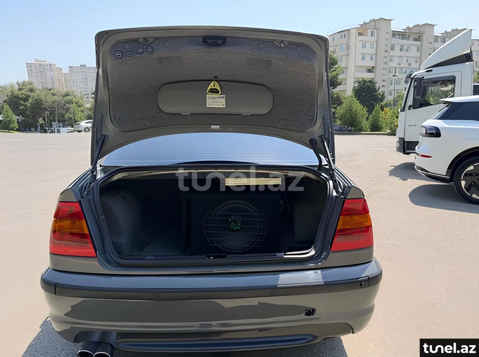 BMW 325 2004