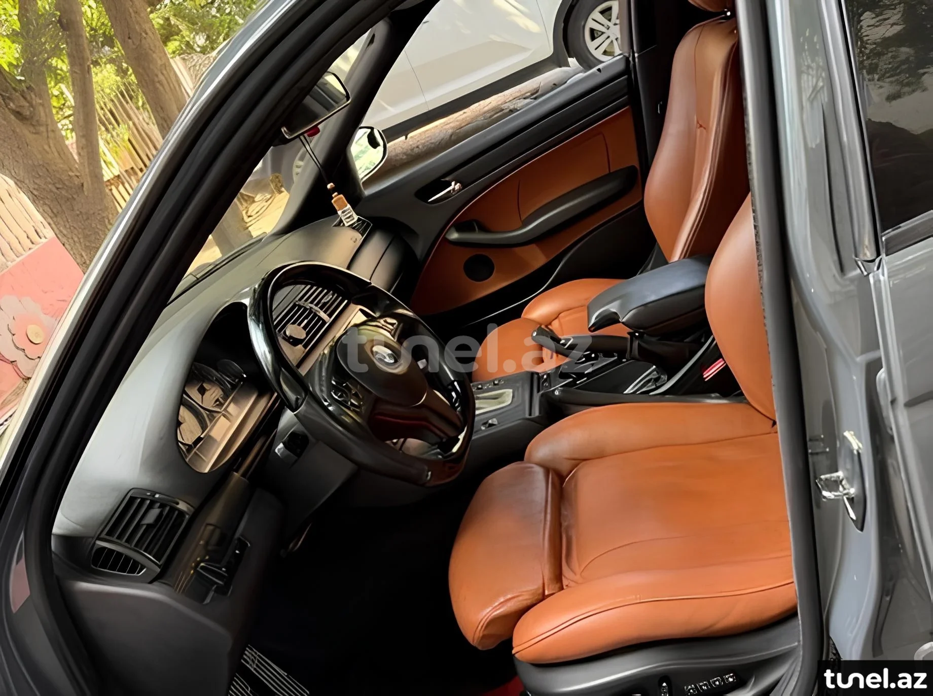 BMW 325 2004