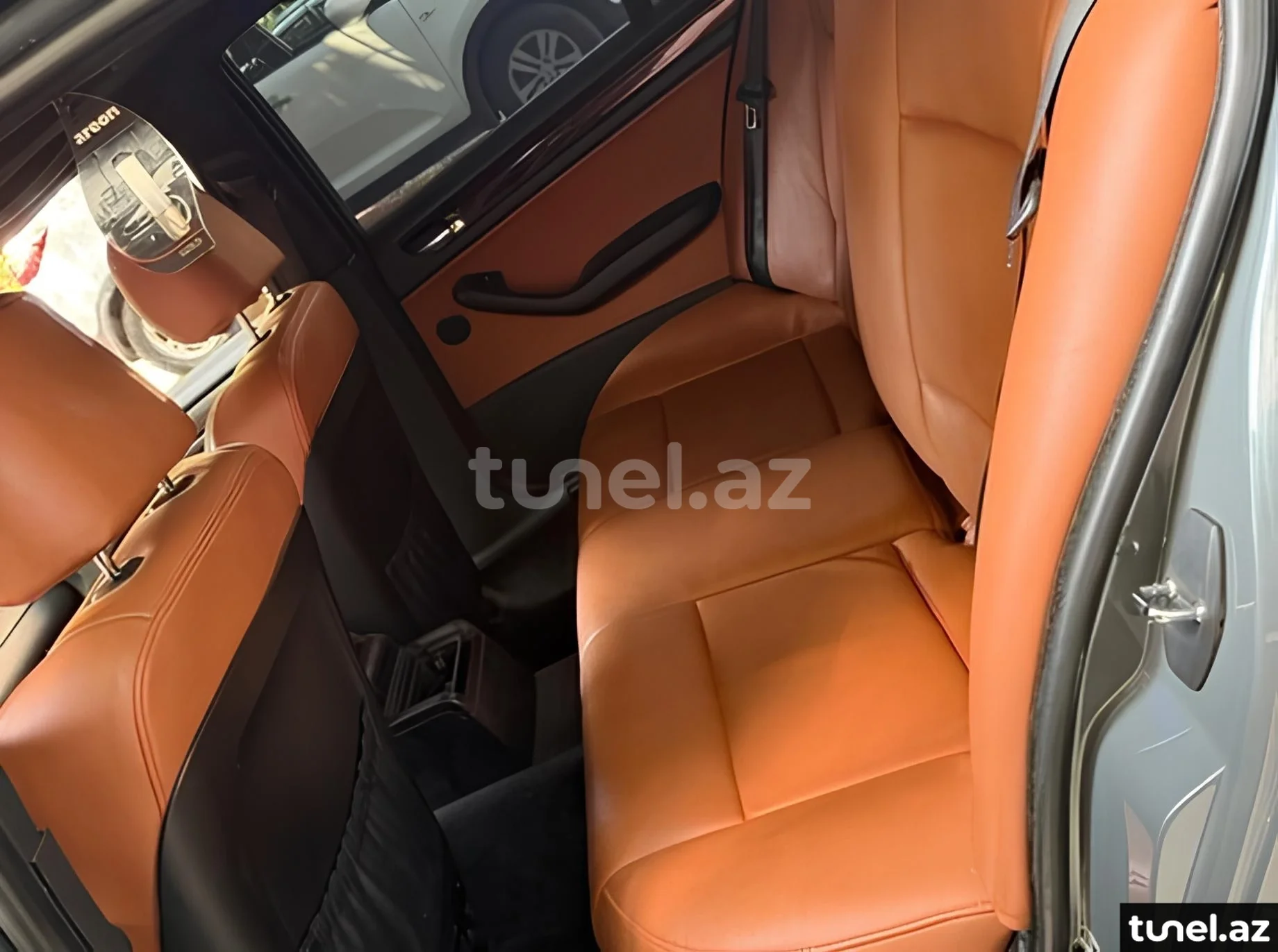 BMW 325 2004