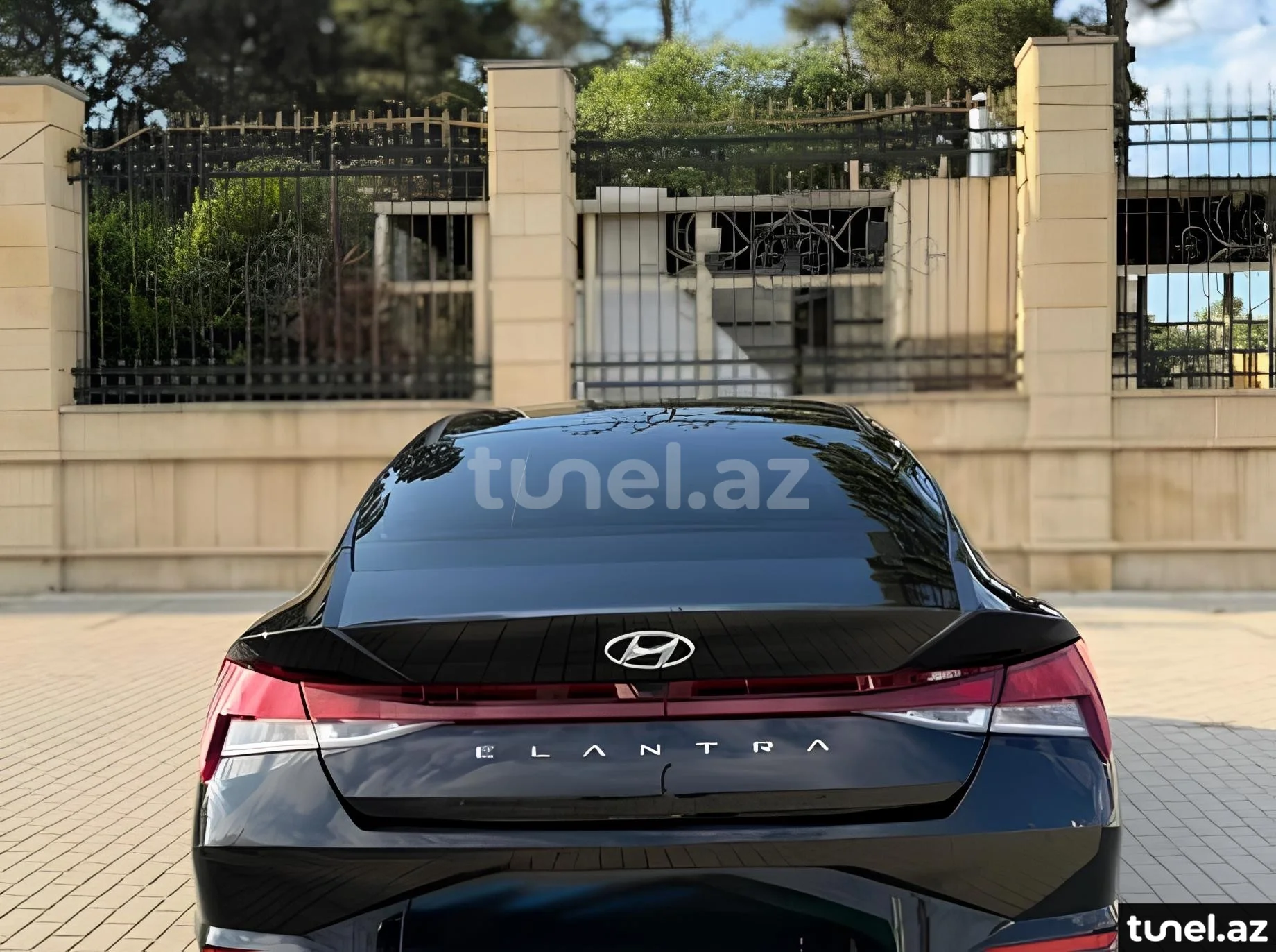Hyundai Elantra 2023