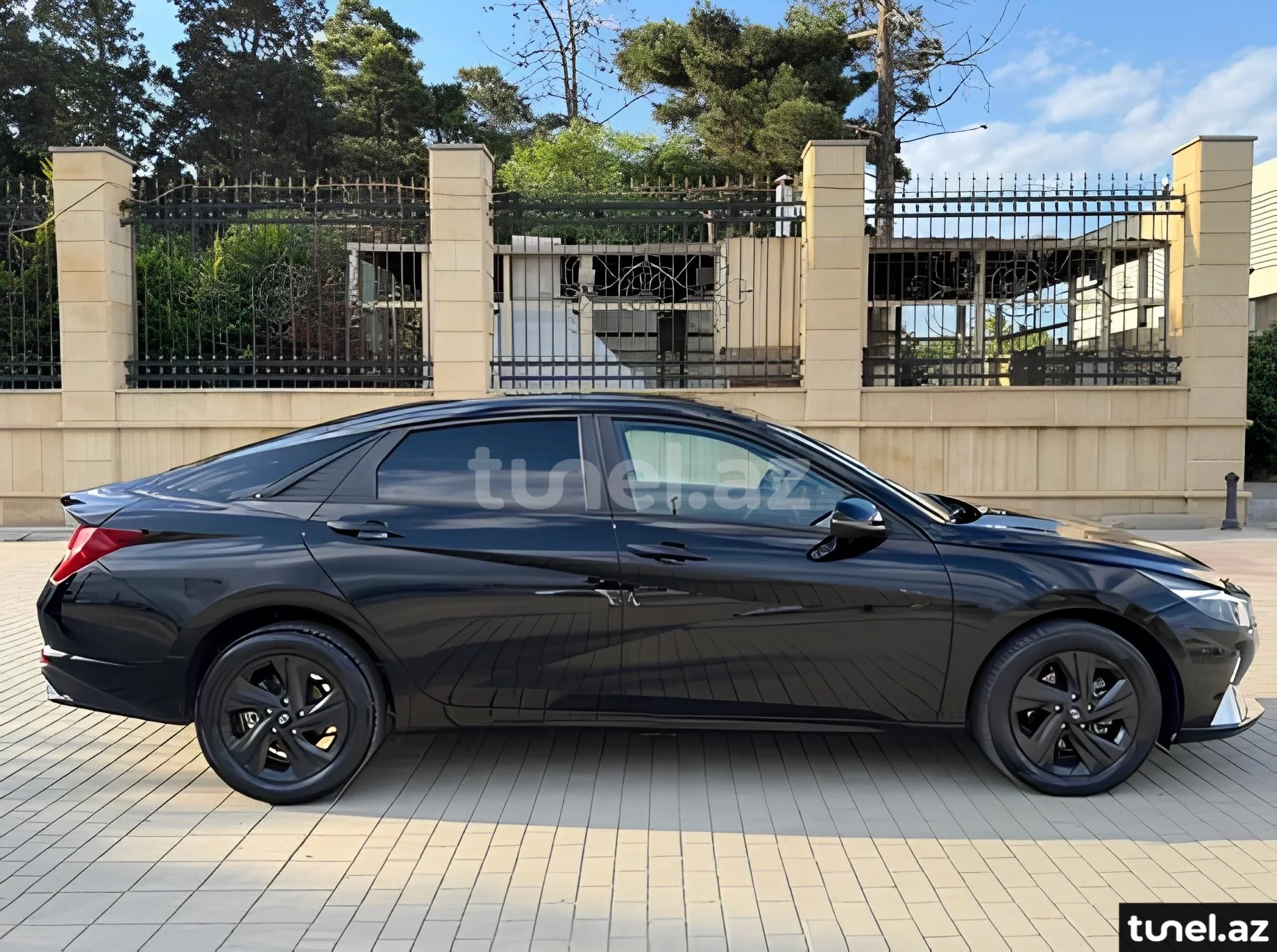 Hyundai Elantra 2023