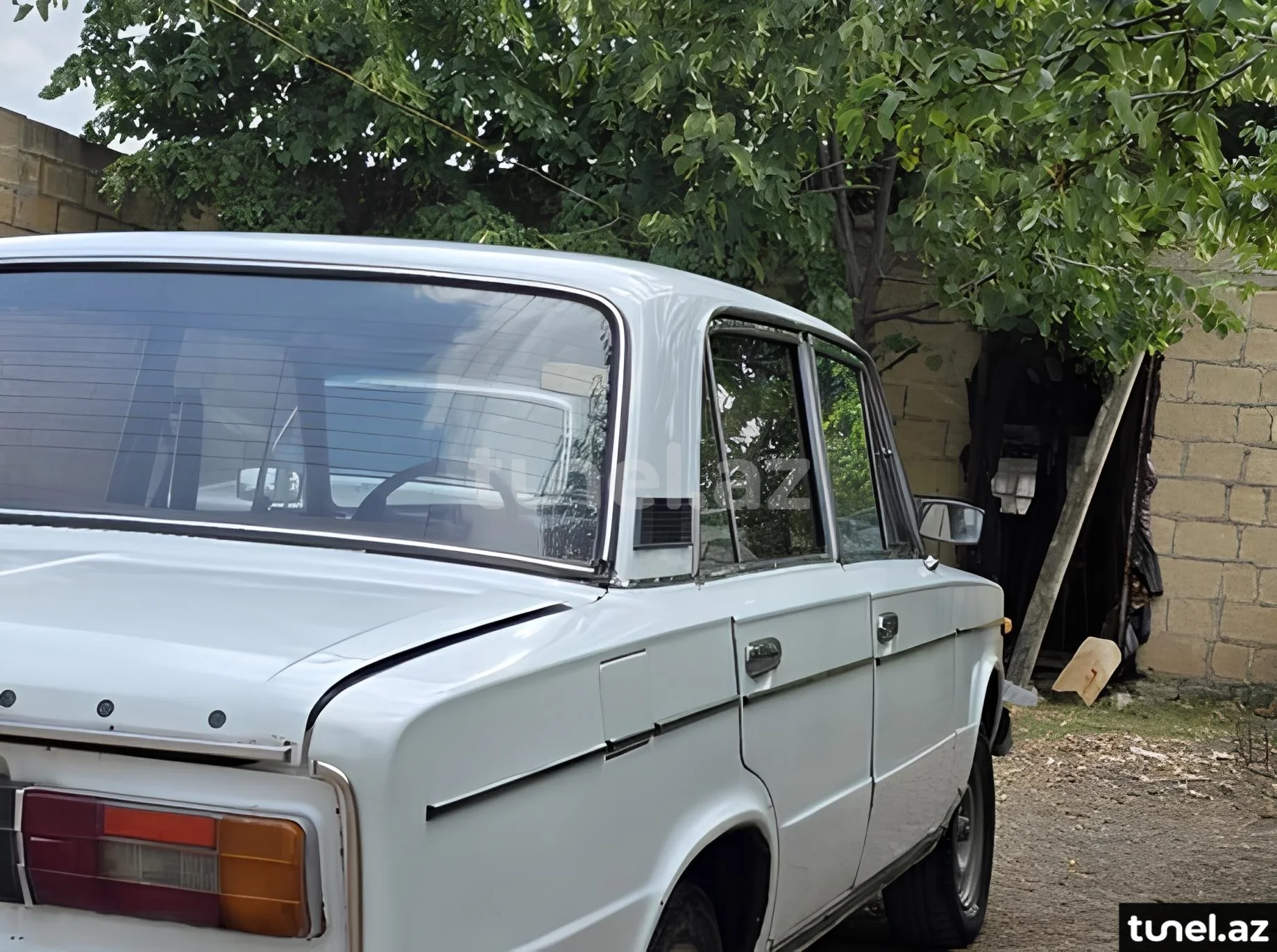LADA (VAZ) 2106 1983