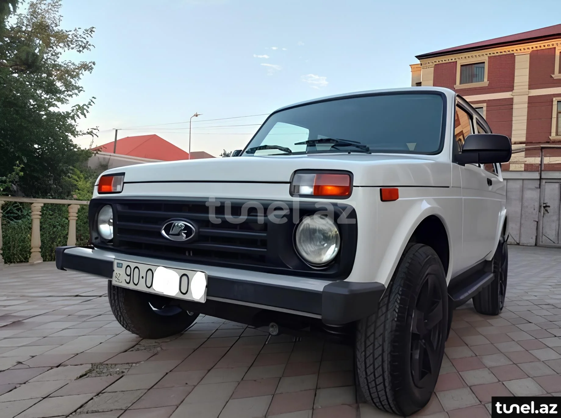 LADA (VAZ) Niva 2015