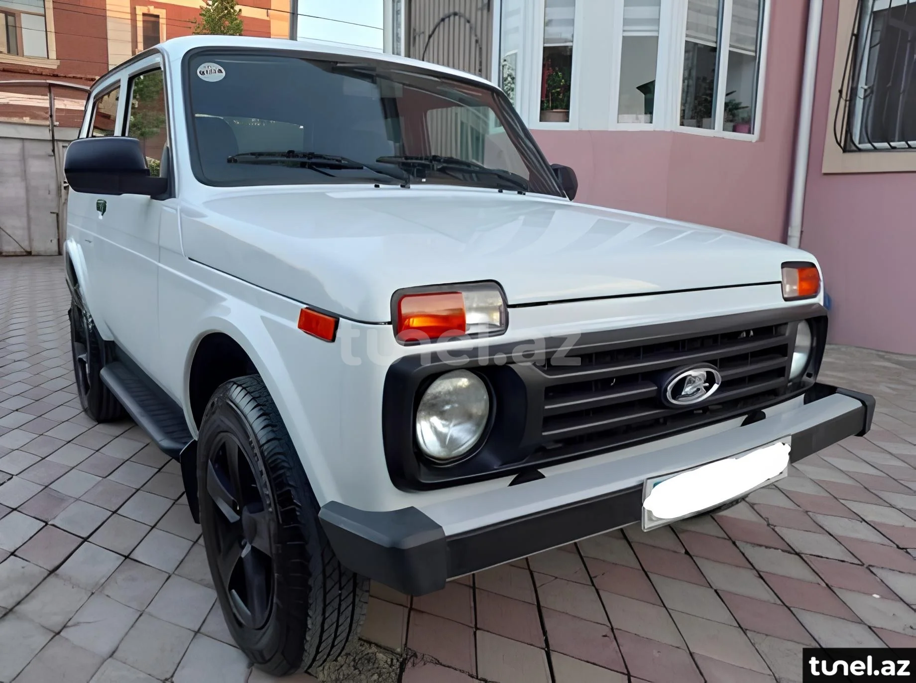 LADA (VAZ) Niva 2015