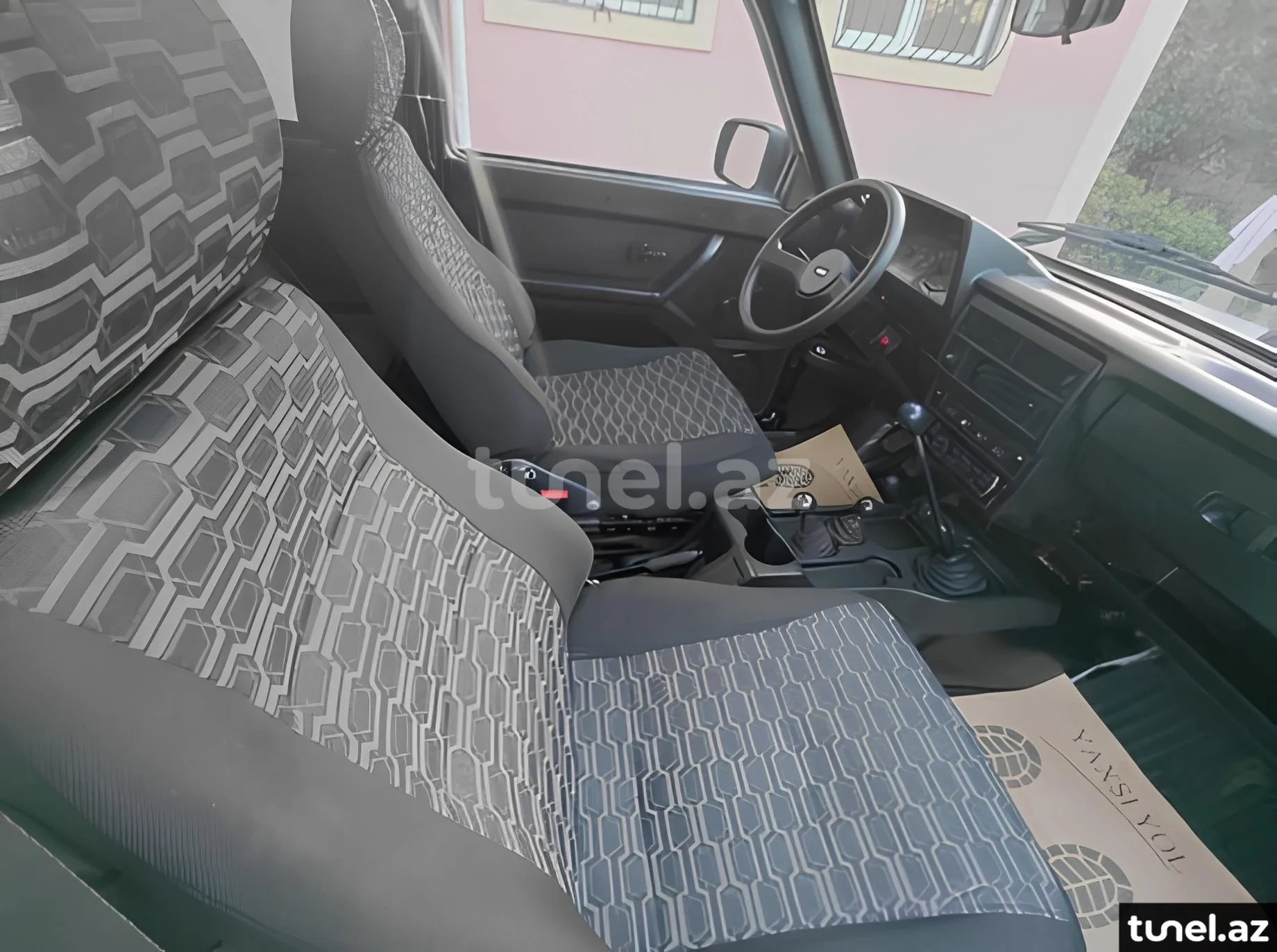 LADA (VAZ) Niva 2015