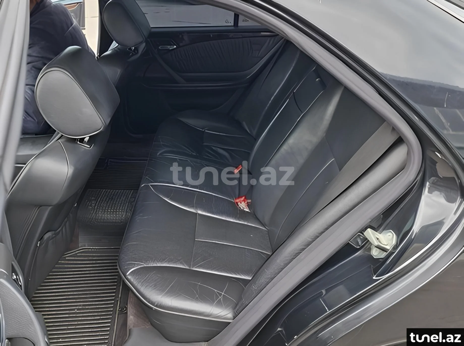 Mercedes E 270 2000
