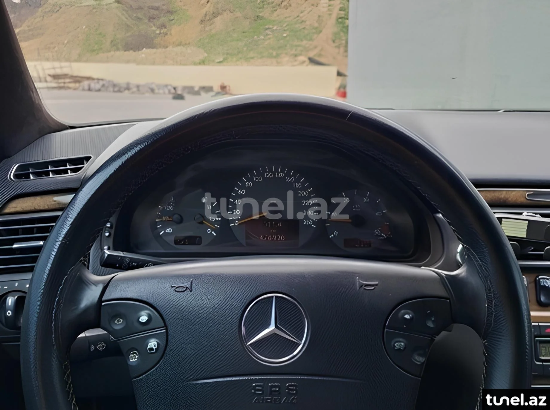 Mercedes E 270 2000