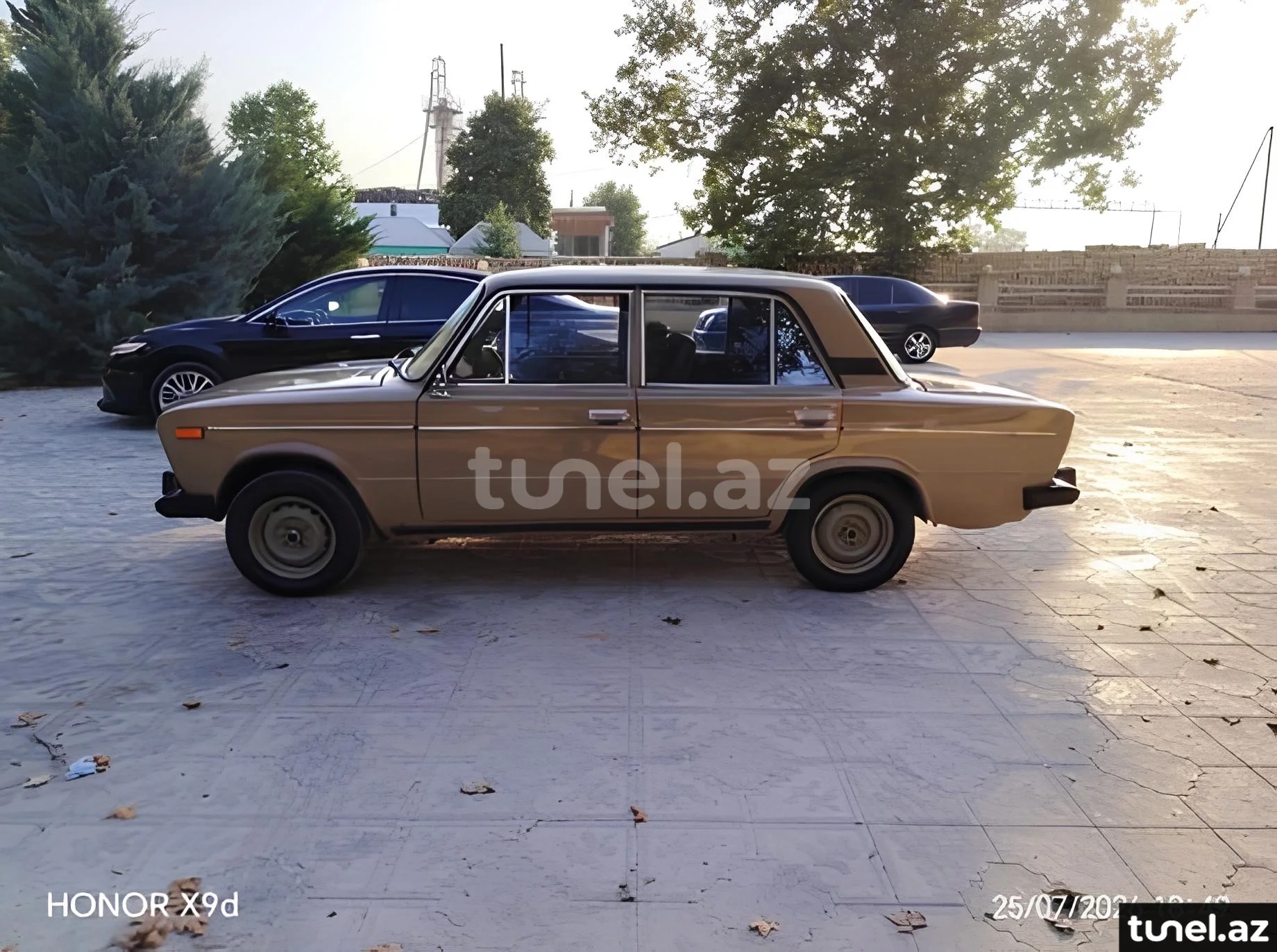 LADA (VAZ) 2106 1990