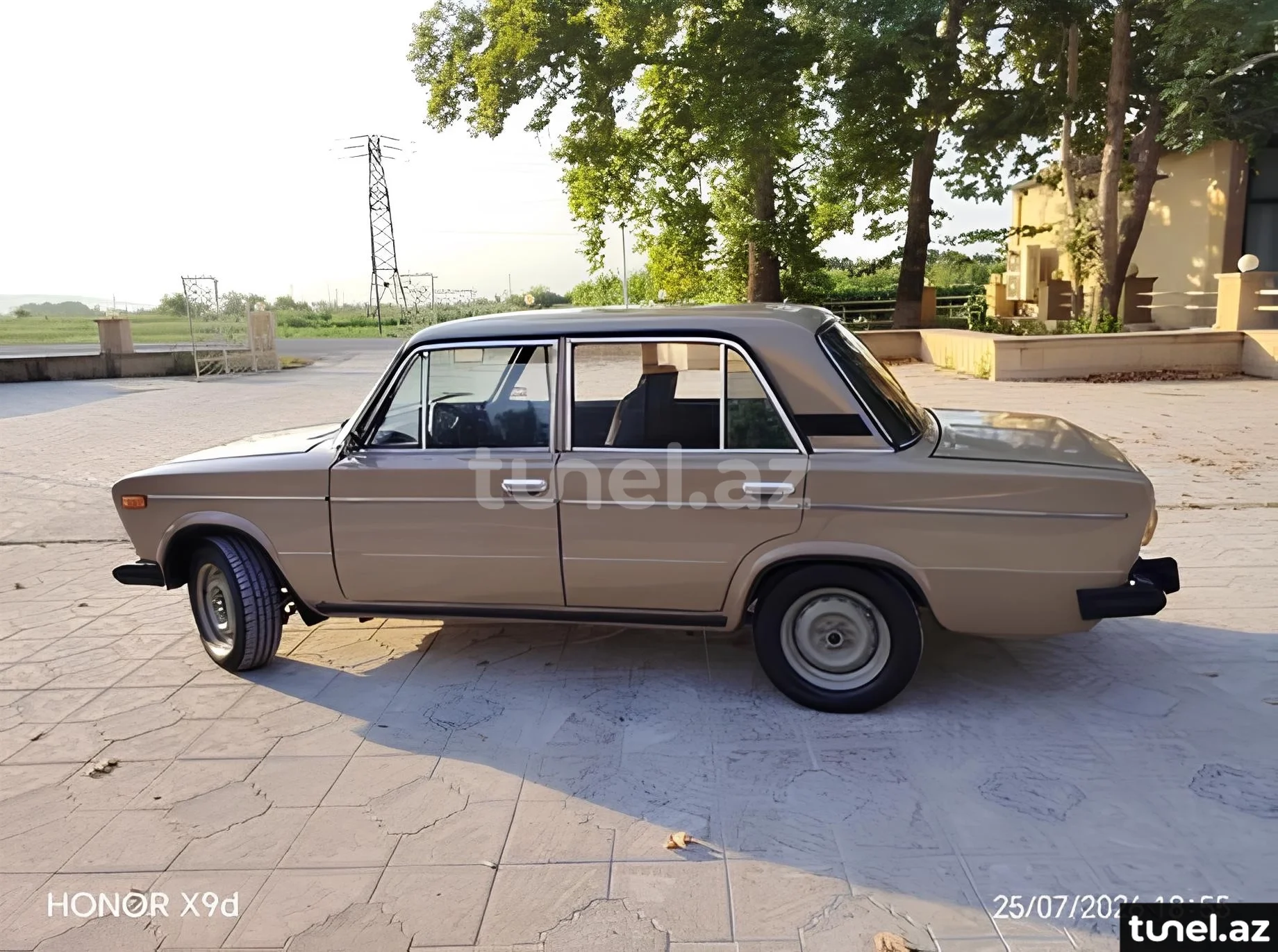 LADA (VAZ) 2106 1990