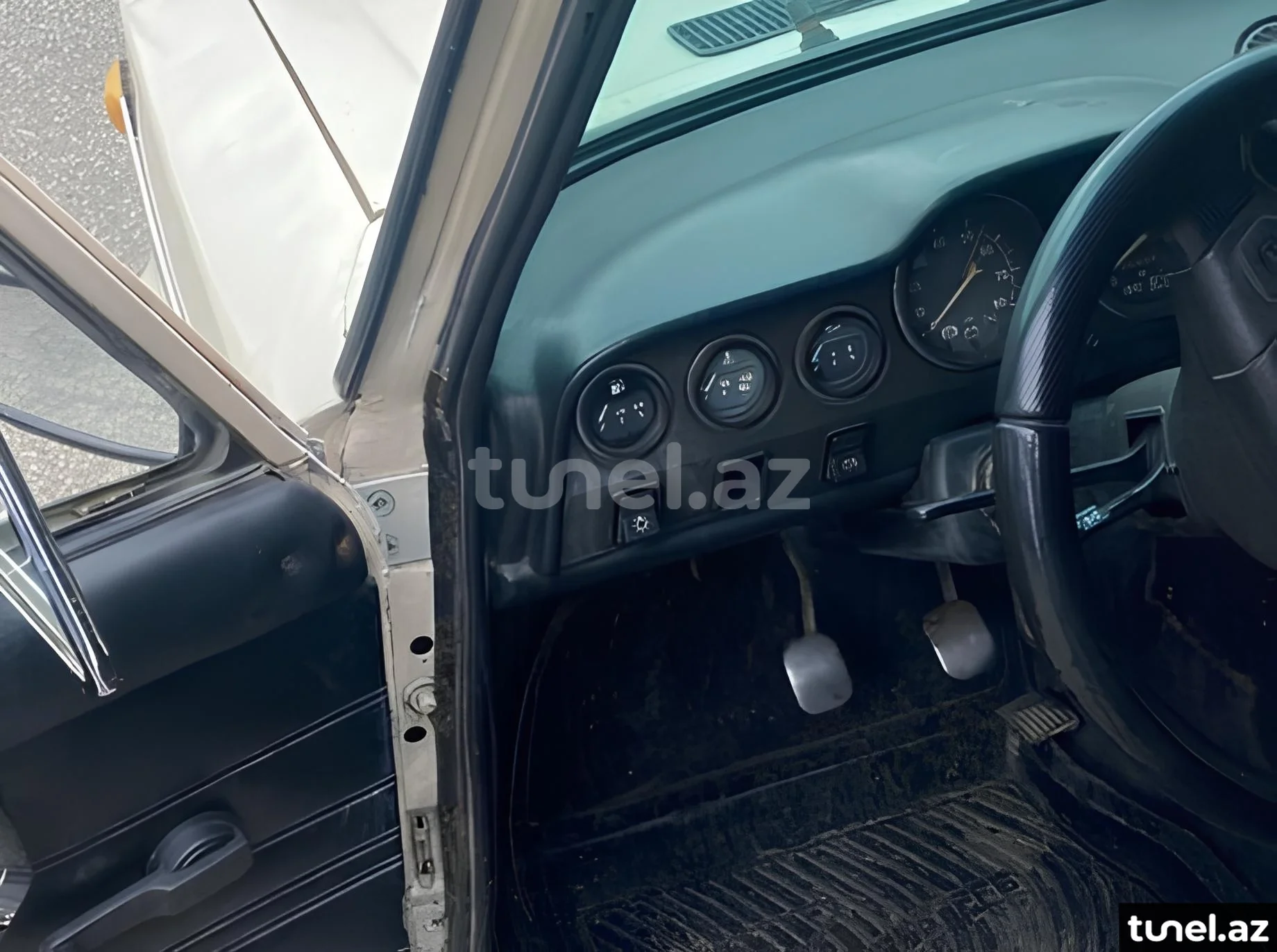 LADA (VAZ) 2106 1985