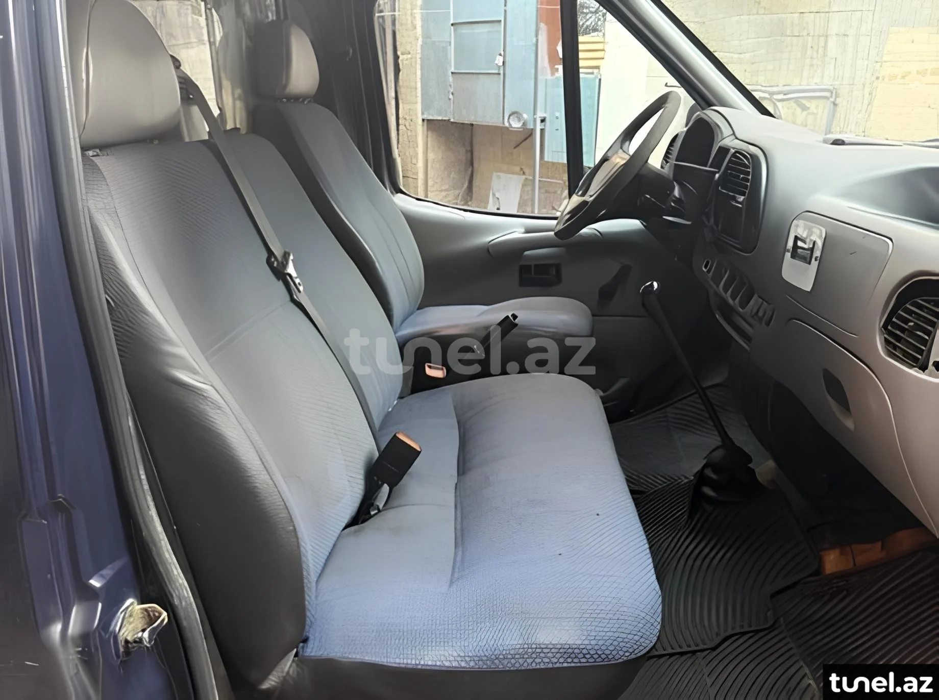 Ford Transit 2000