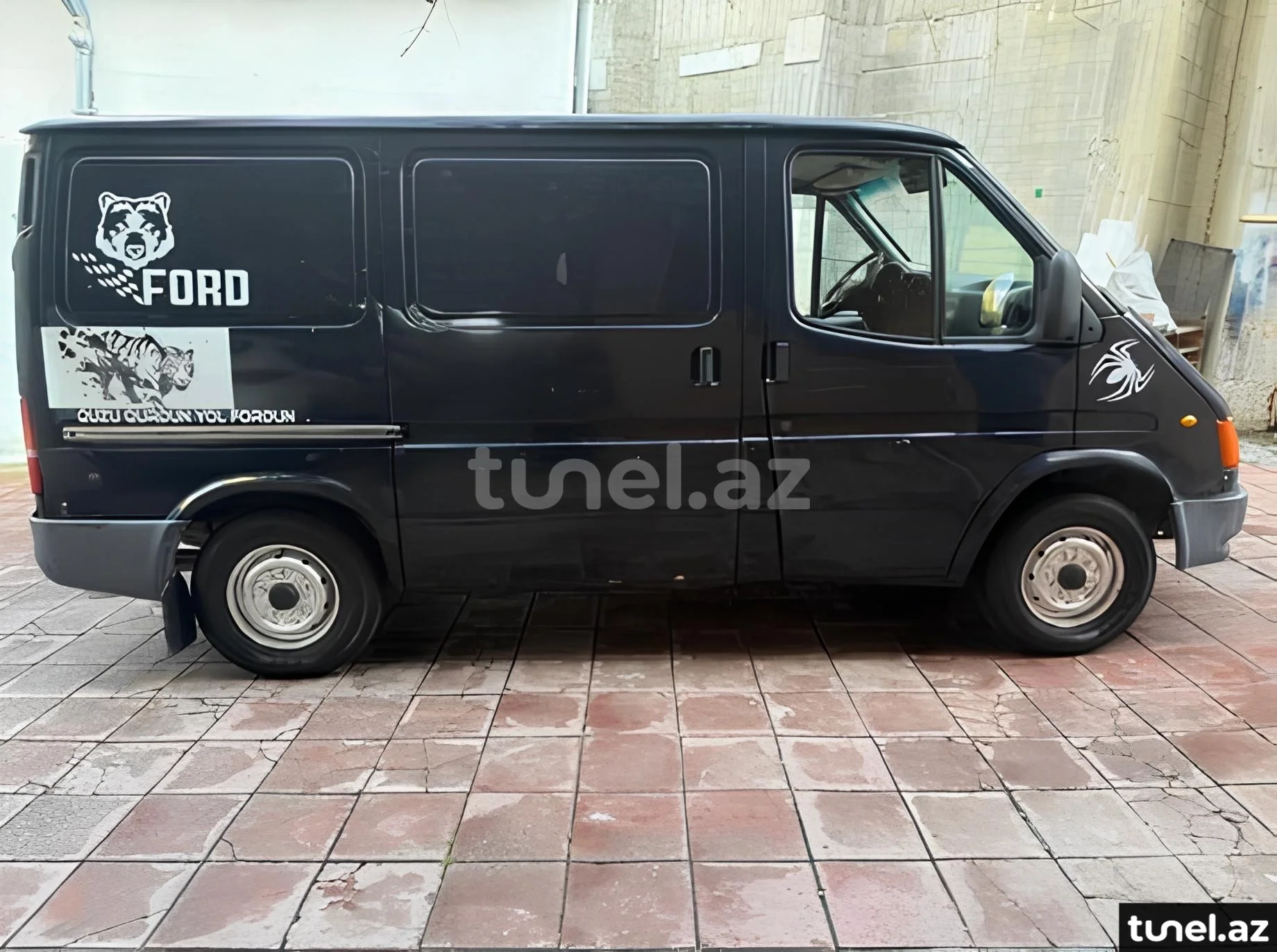 Ford Transit 2000