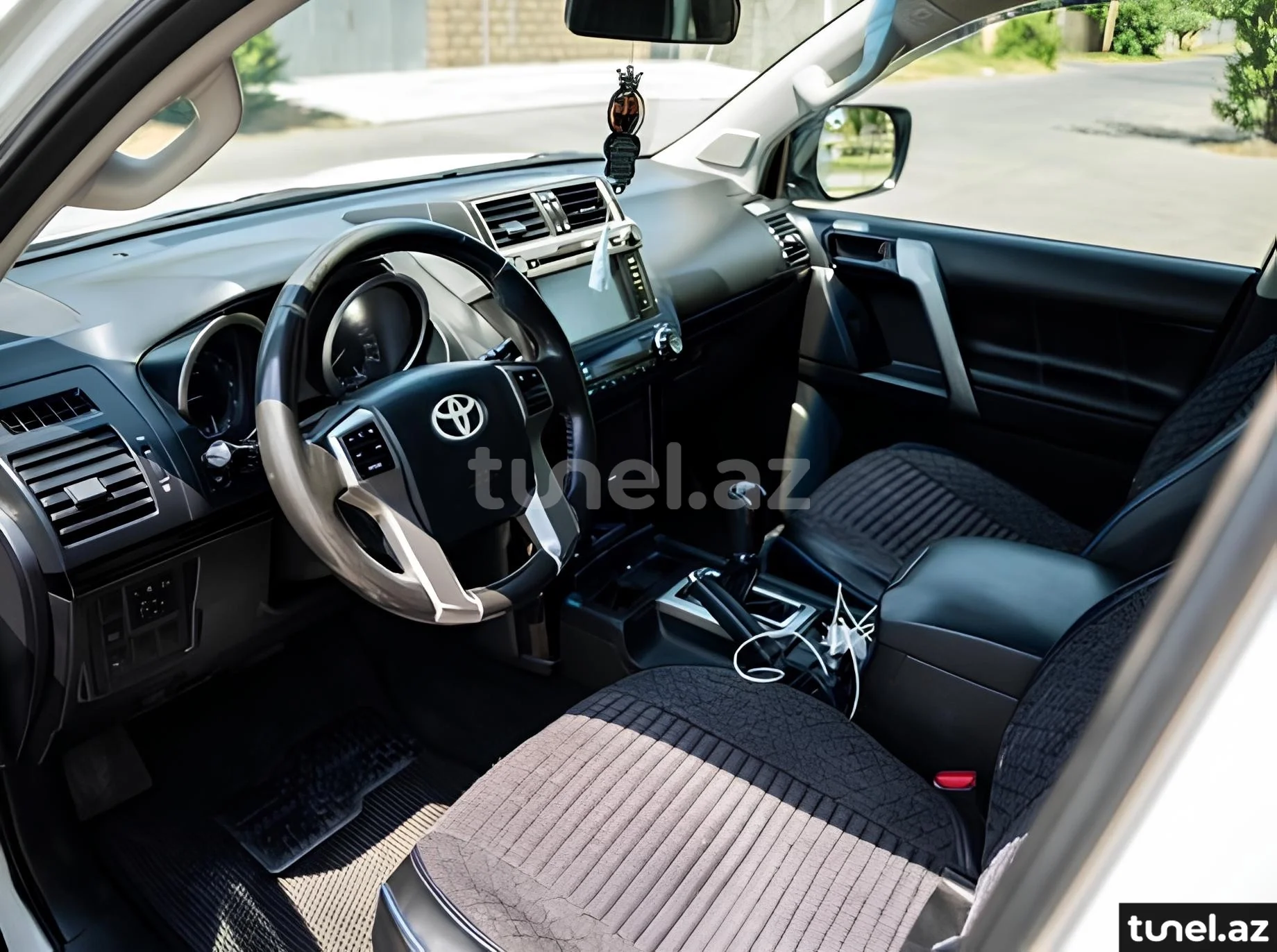 Toyota Land Cruiser Prado 2014
