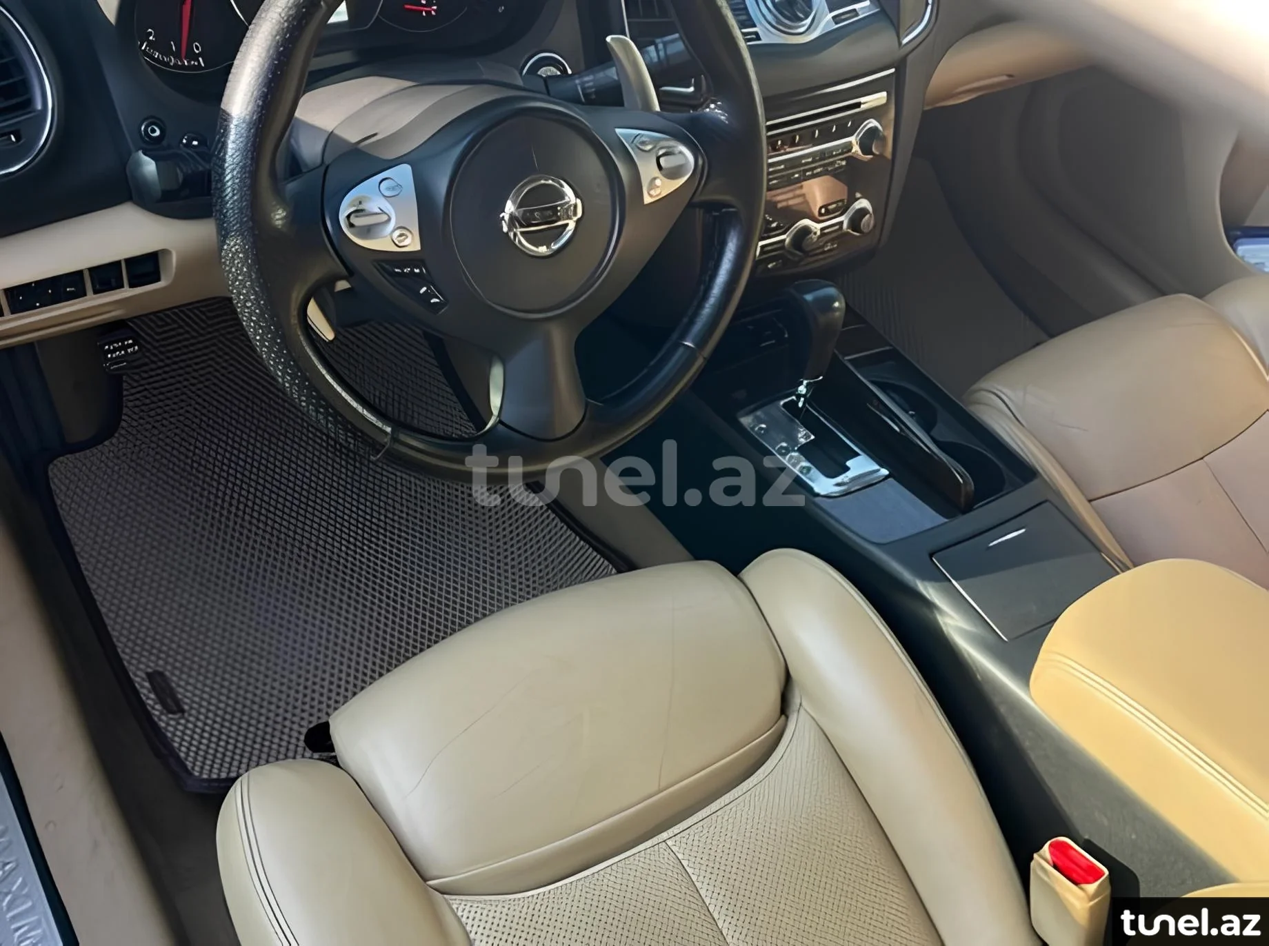 Nissan Maxima 2011