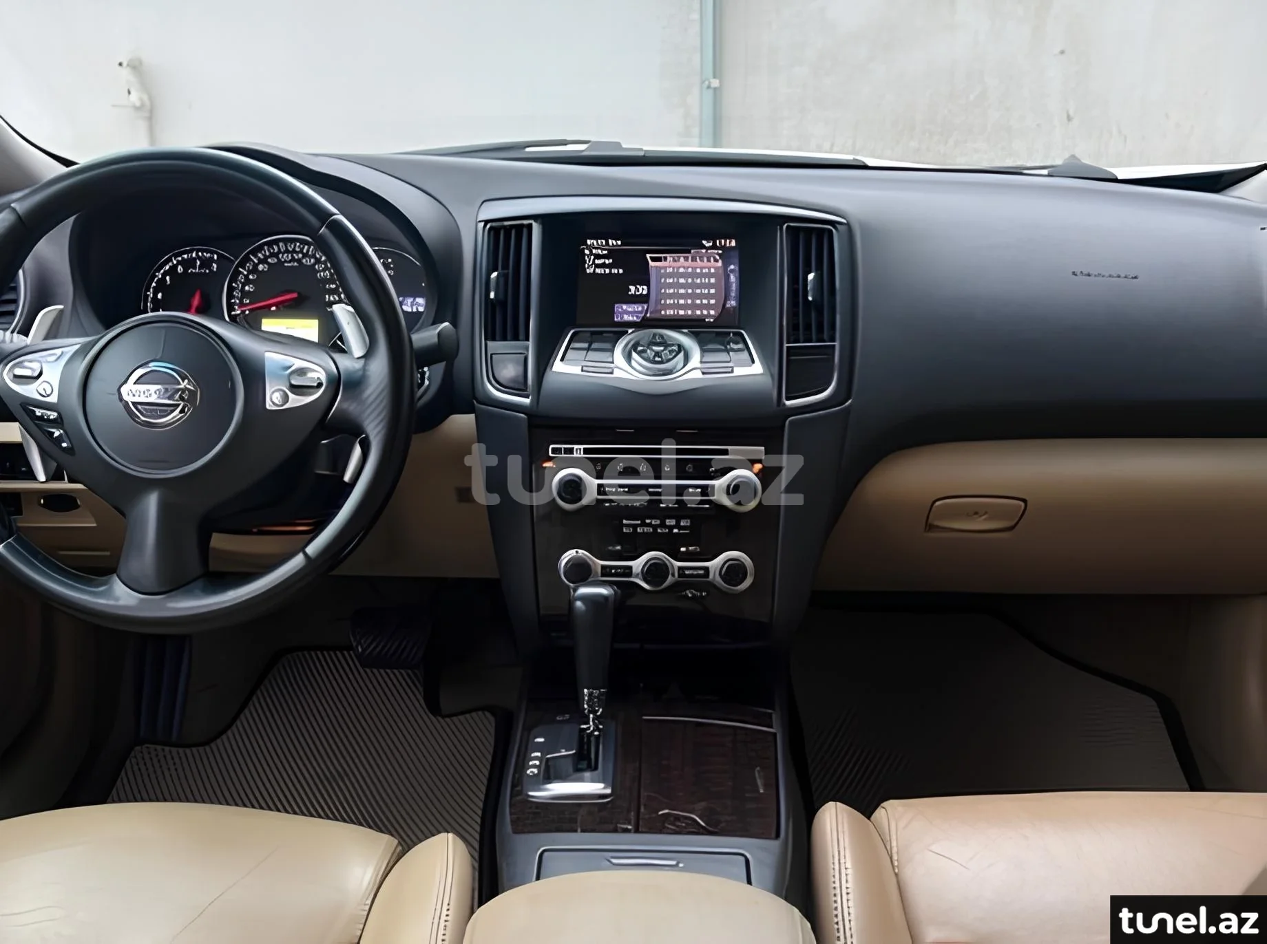 Nissan Maxima 2011