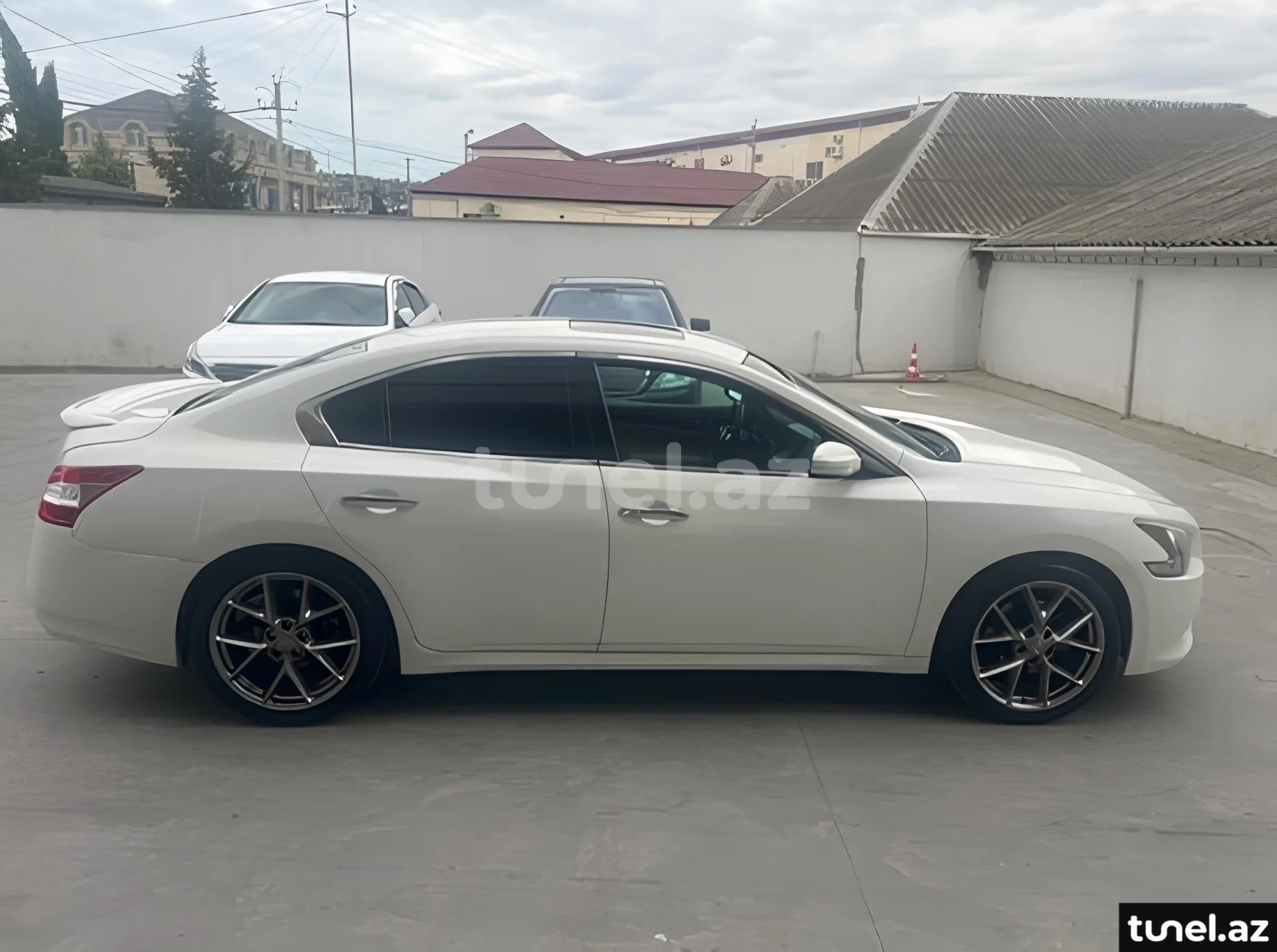 Nissan Maxima 2011