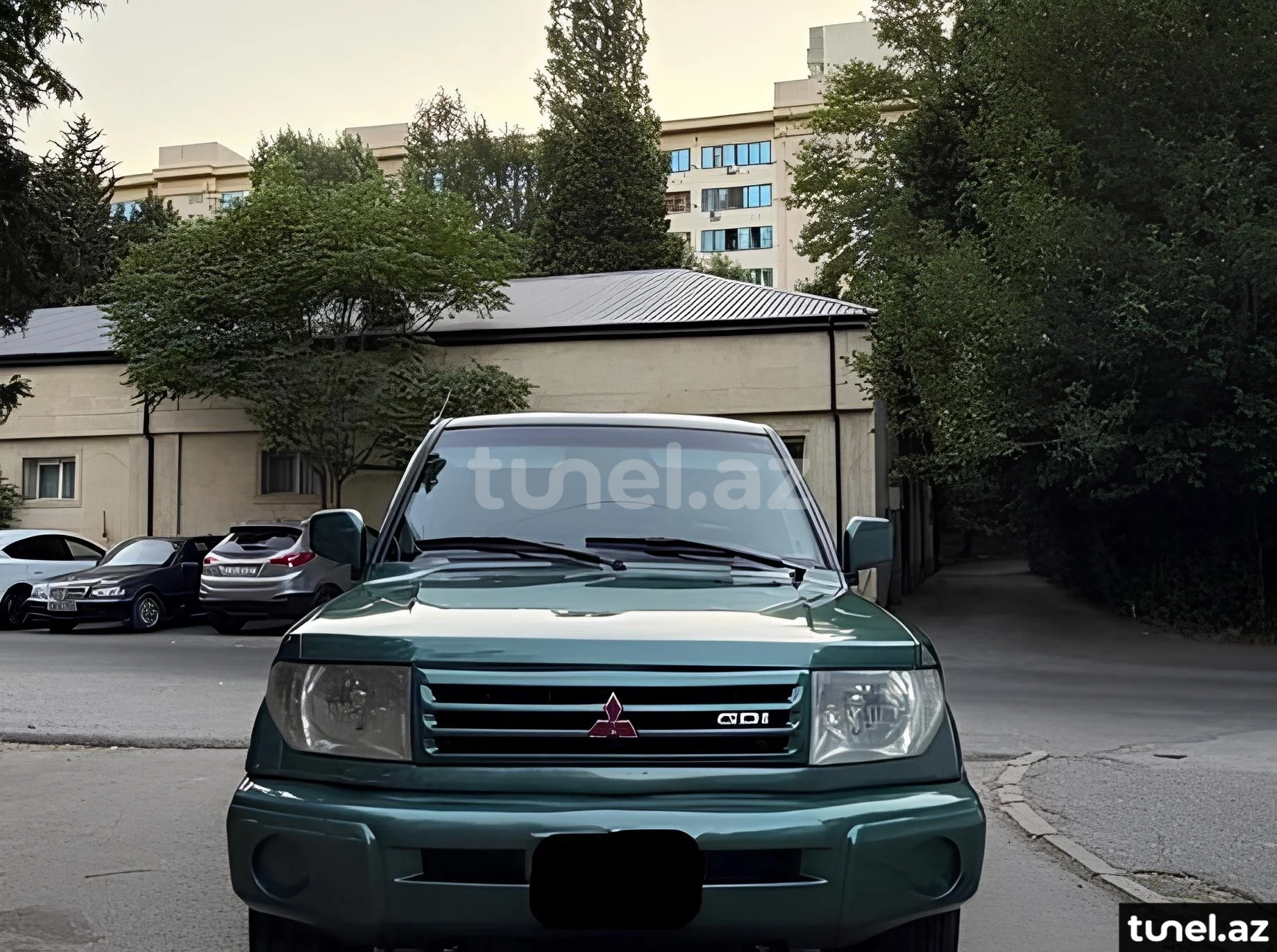Mitsubishi Pajero io 1999