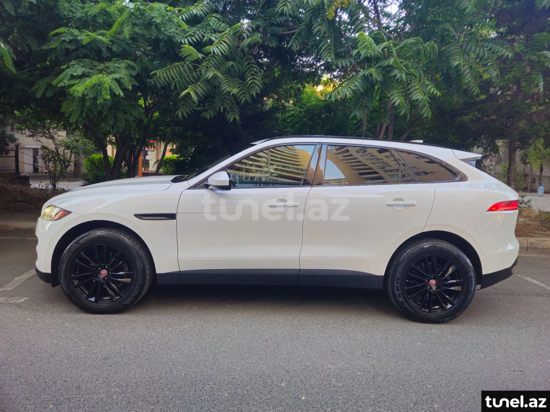 Jaguar F-Pace 2017