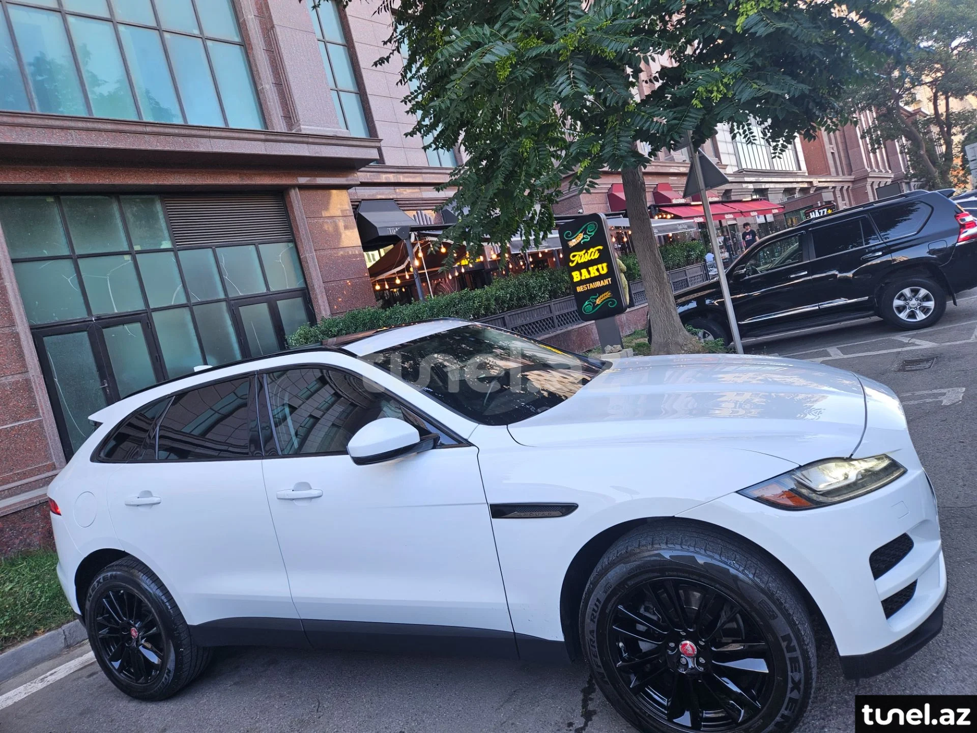 Jaguar F-Pace 2017