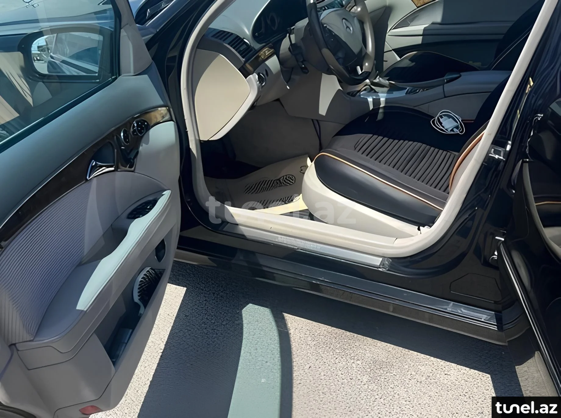 Mercedes E 240 2004