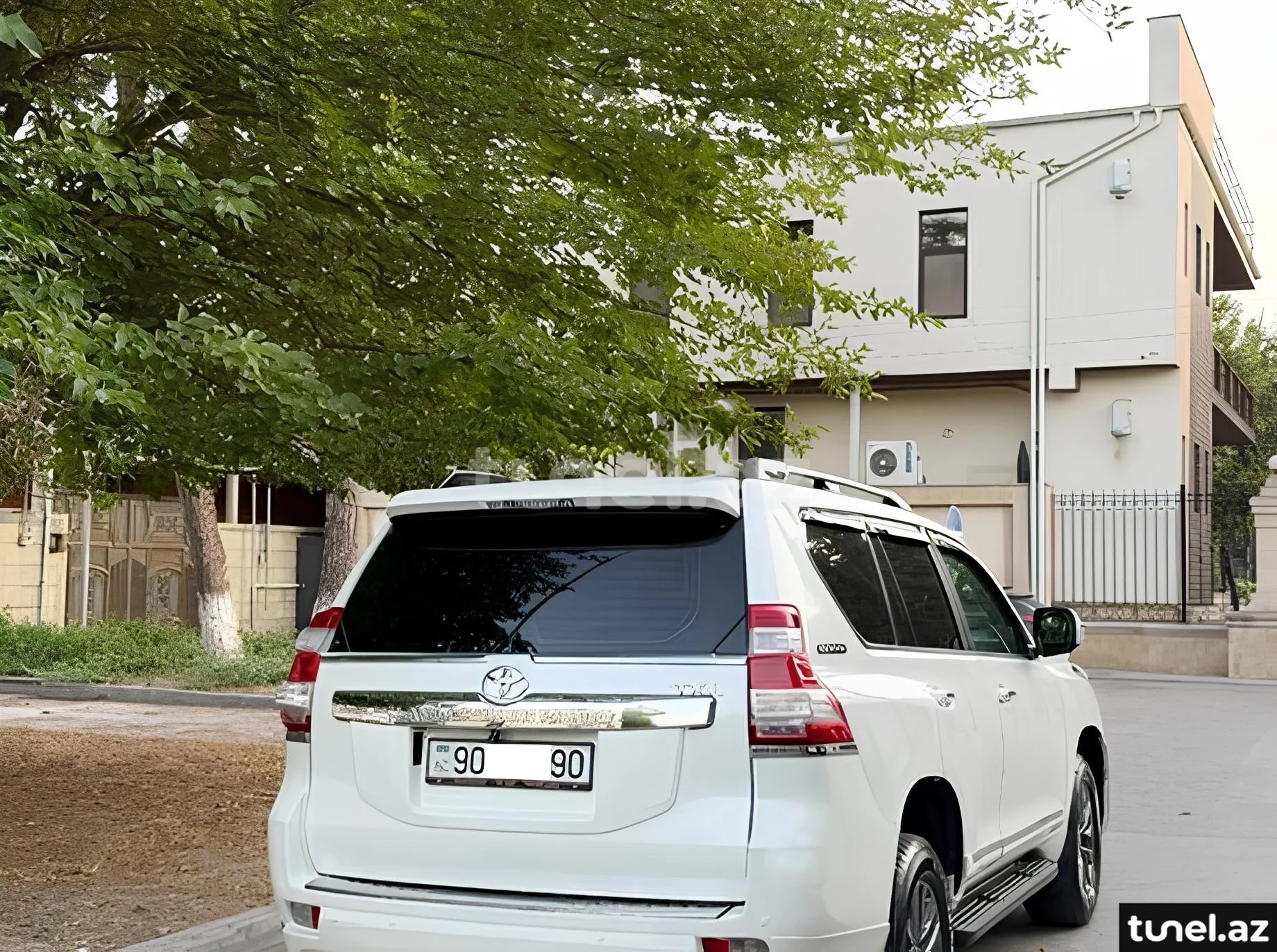 Toyota Land Cruiser Prado 2012