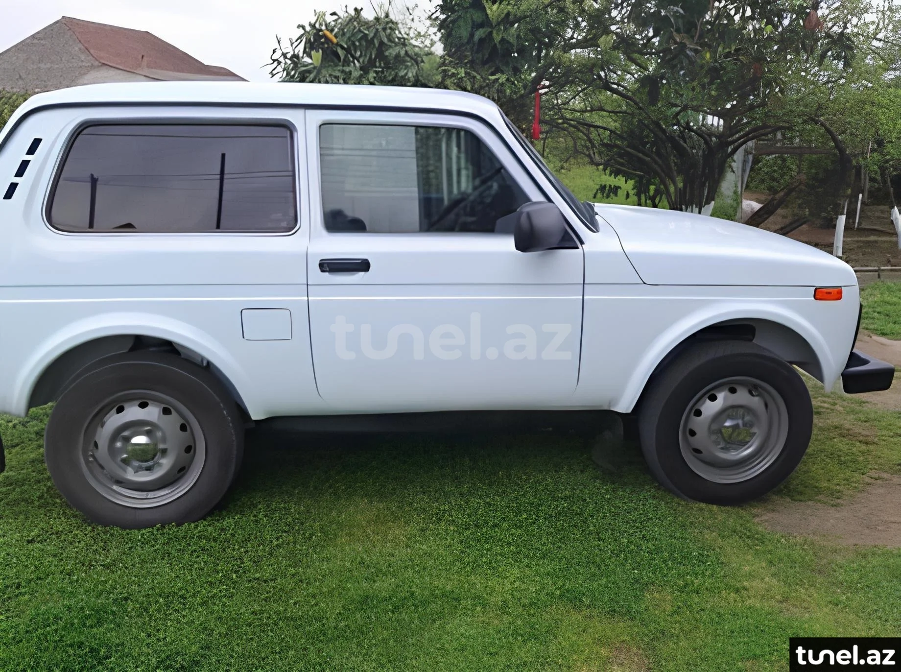 LADA (VAZ) Niva 2013