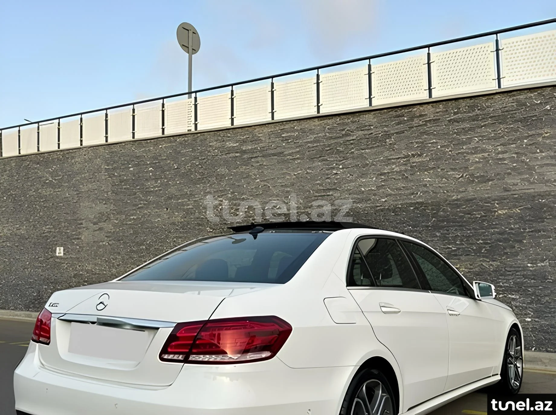 Mercedes E 220 2015