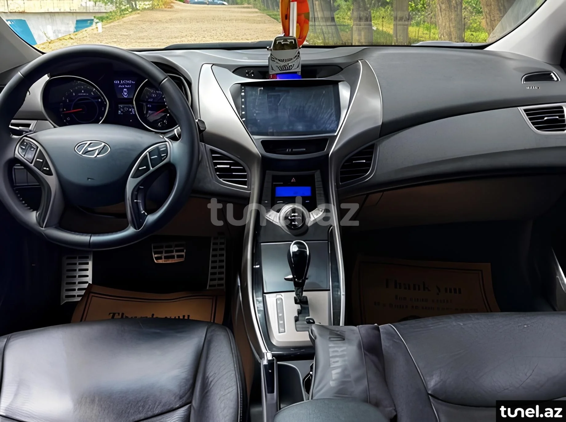 Hyundai Elantra 2012